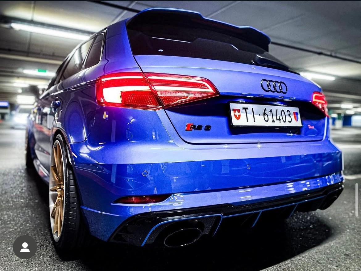 AUDI RS3 Sportback 2.5 TSI quattro S-tronic in perfetto stato full optional-image-6