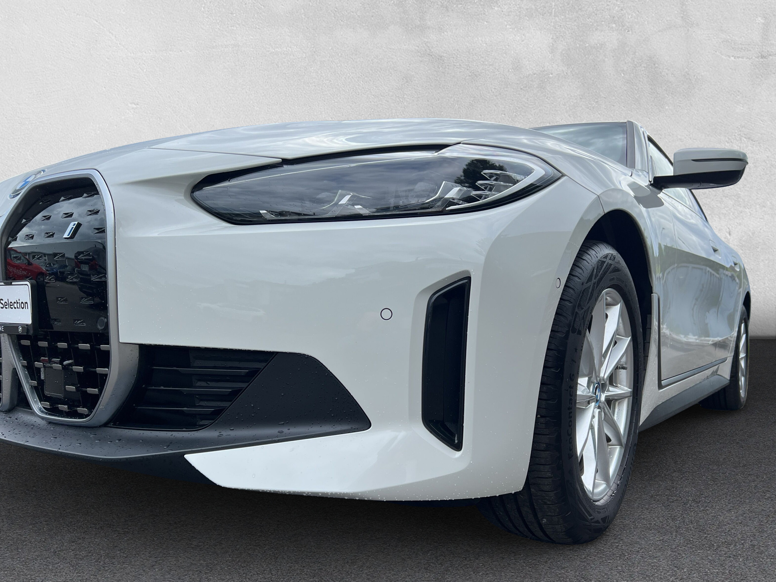 BMW i4 eDrive 35-image-7