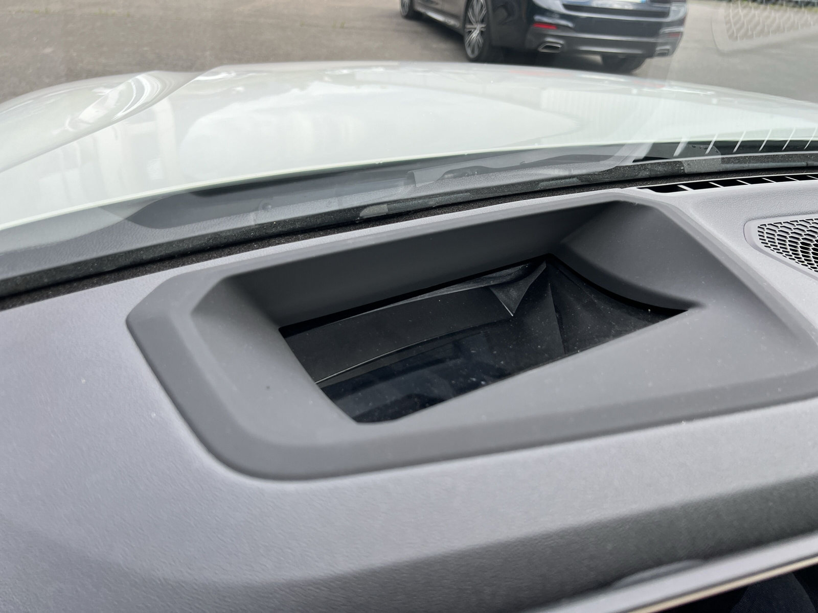 BMW i4 eDrive 35-image-19