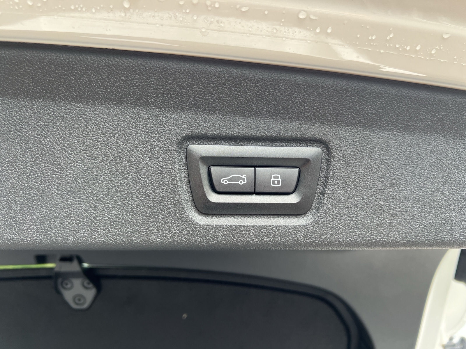 BMW i4 eDrive 35-image-20