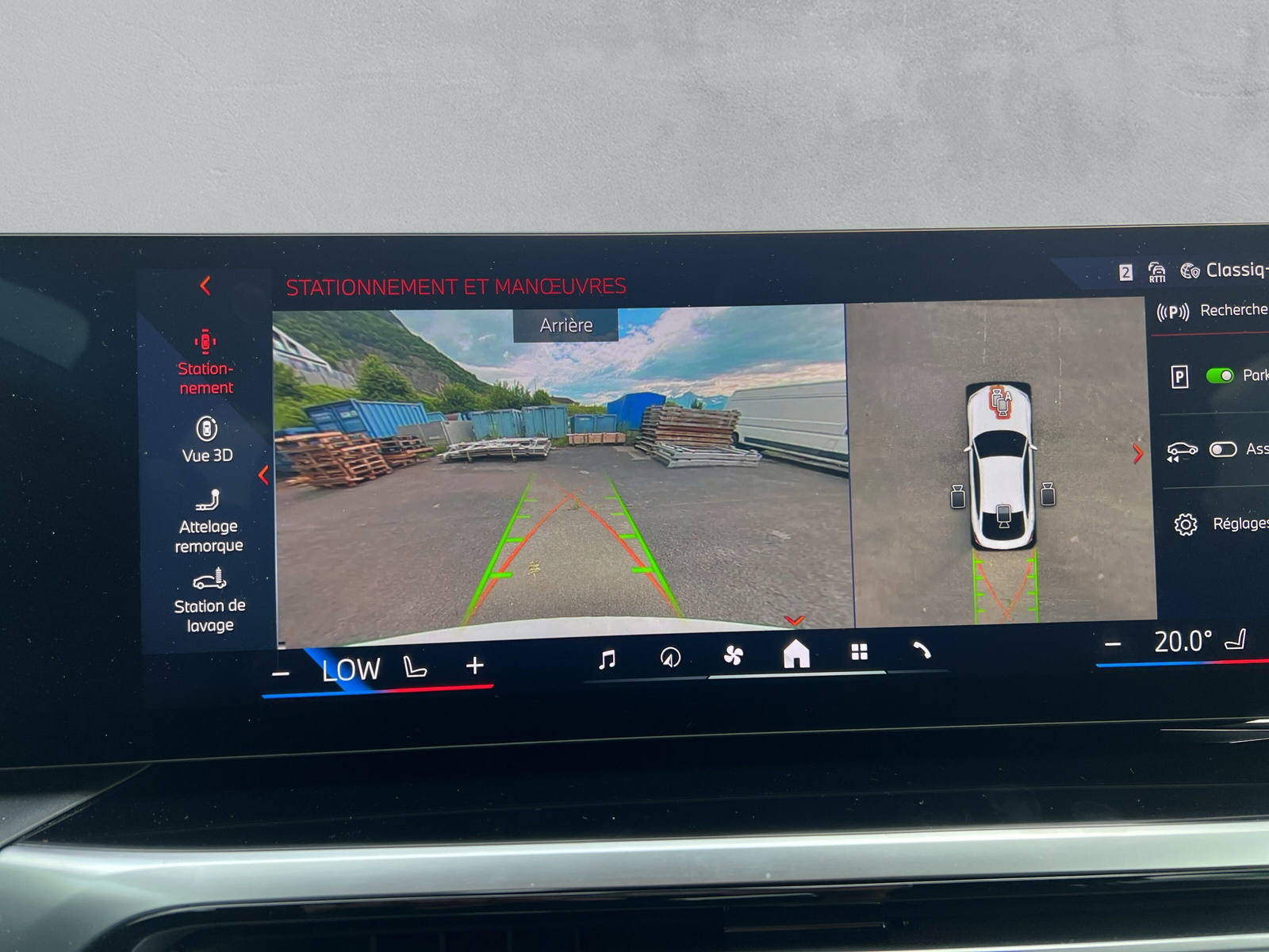 BMW i4 eDrive 35-image-13