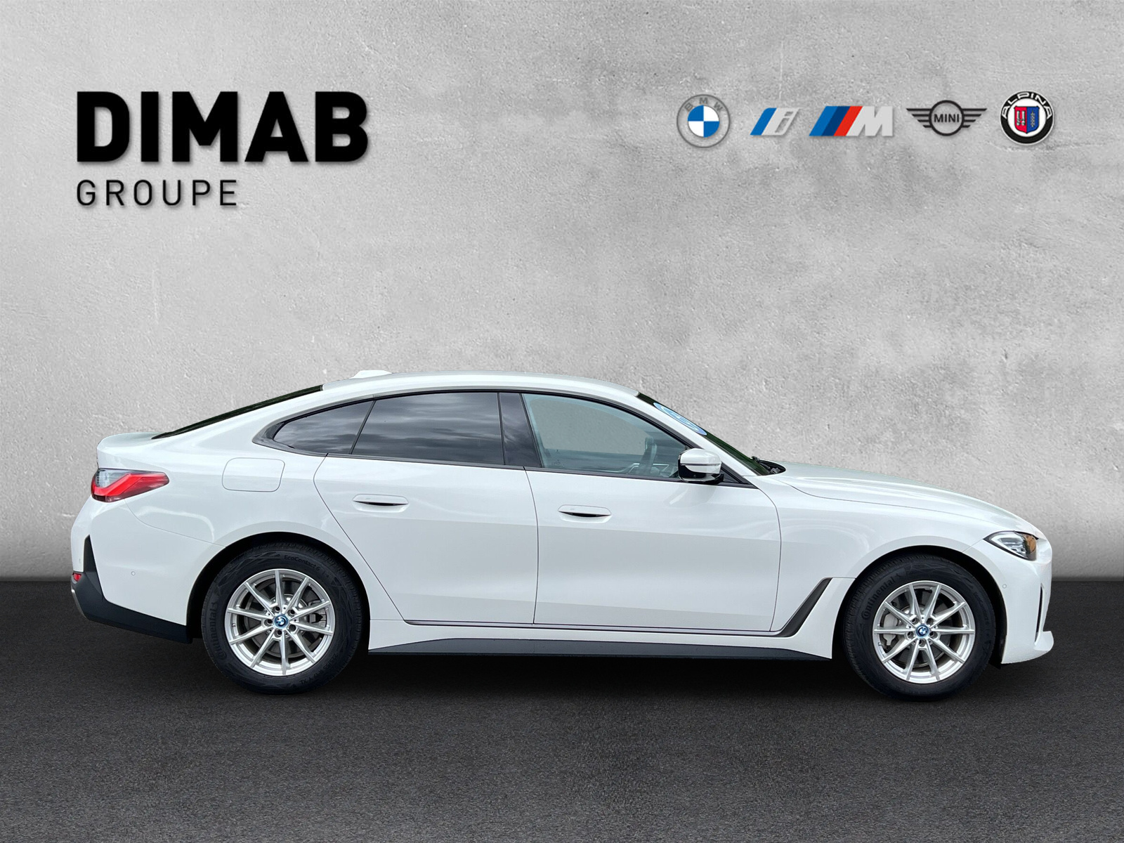 BMW i4 eDrive 35-image-5