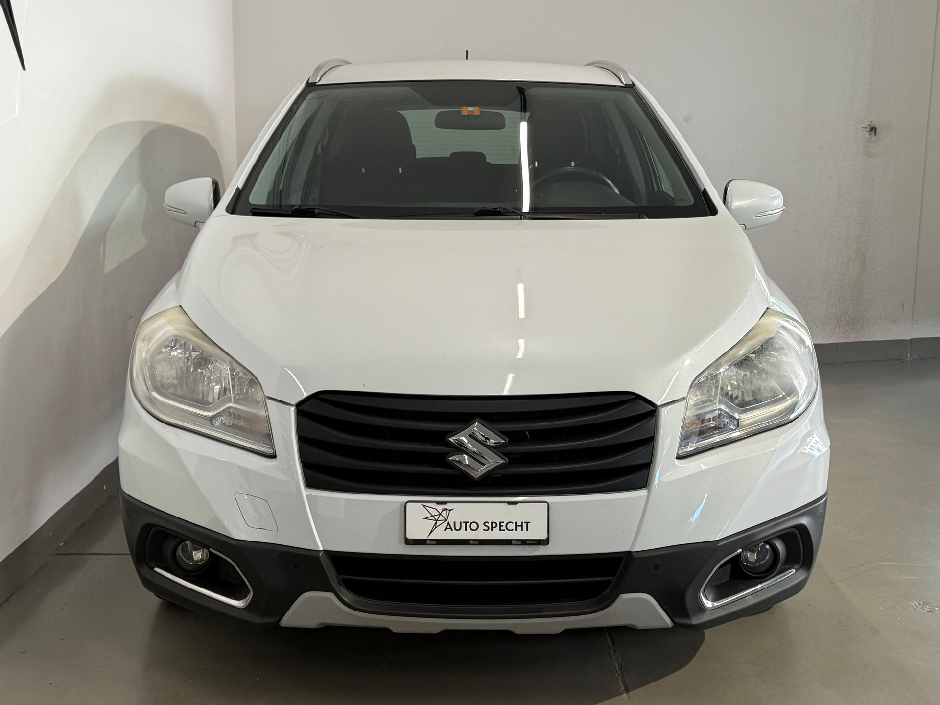 SUZUKI SX4 S-Cross 1.6 16V Compact Top 4WD CVT7-showroom-element-2
