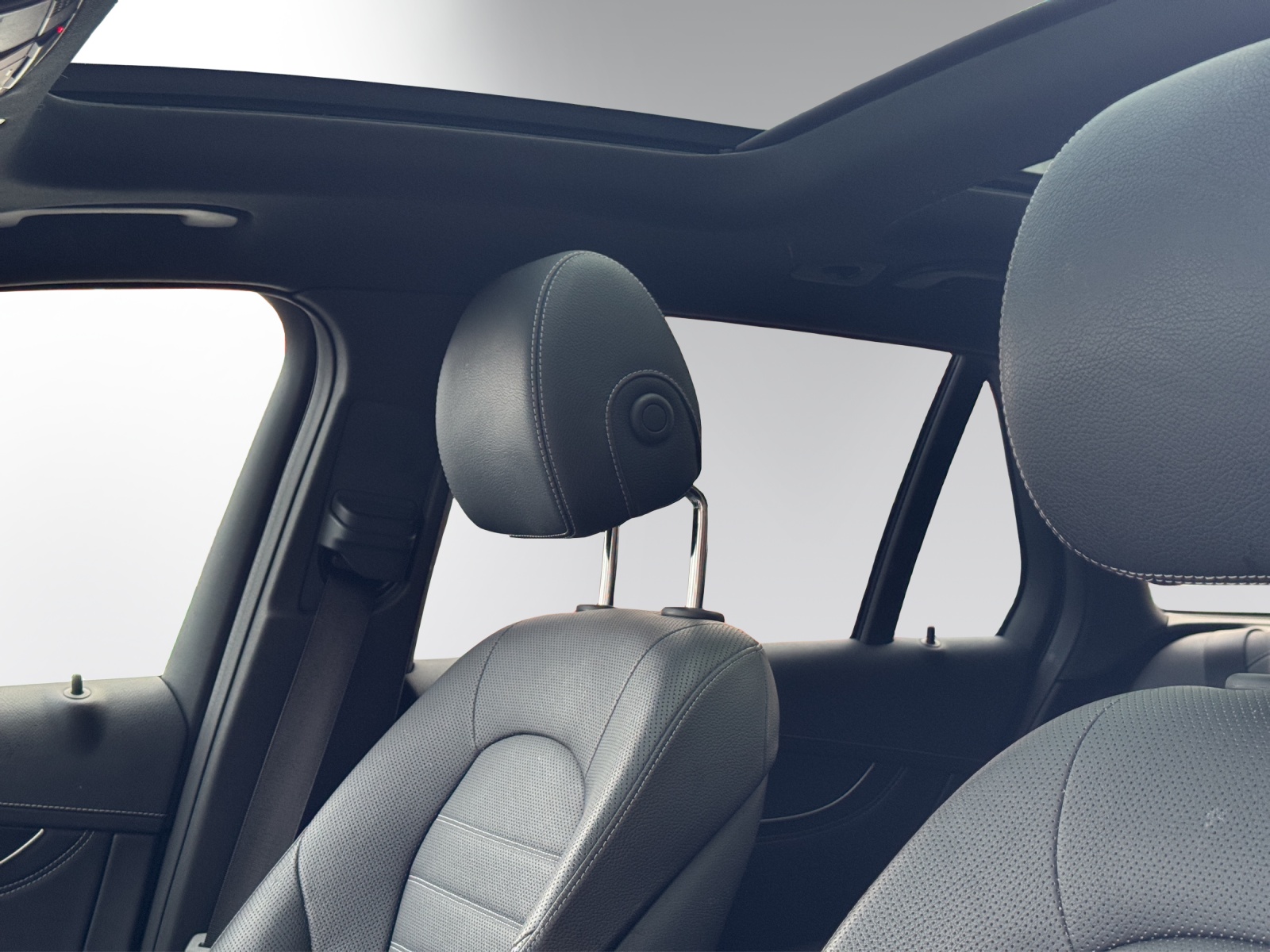 Image MERCEDES-BENZ GLC-300 GLC 300 e 4Matic