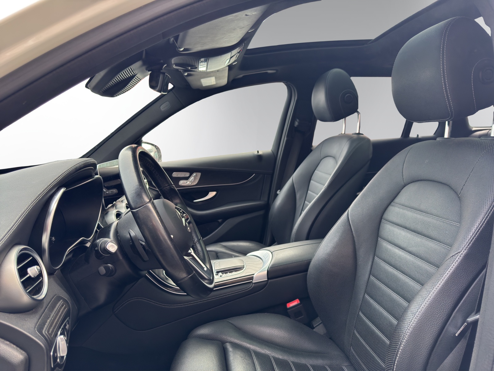 Image MERCEDES-BENZ GLC-300 GLC 300 e 4Matic