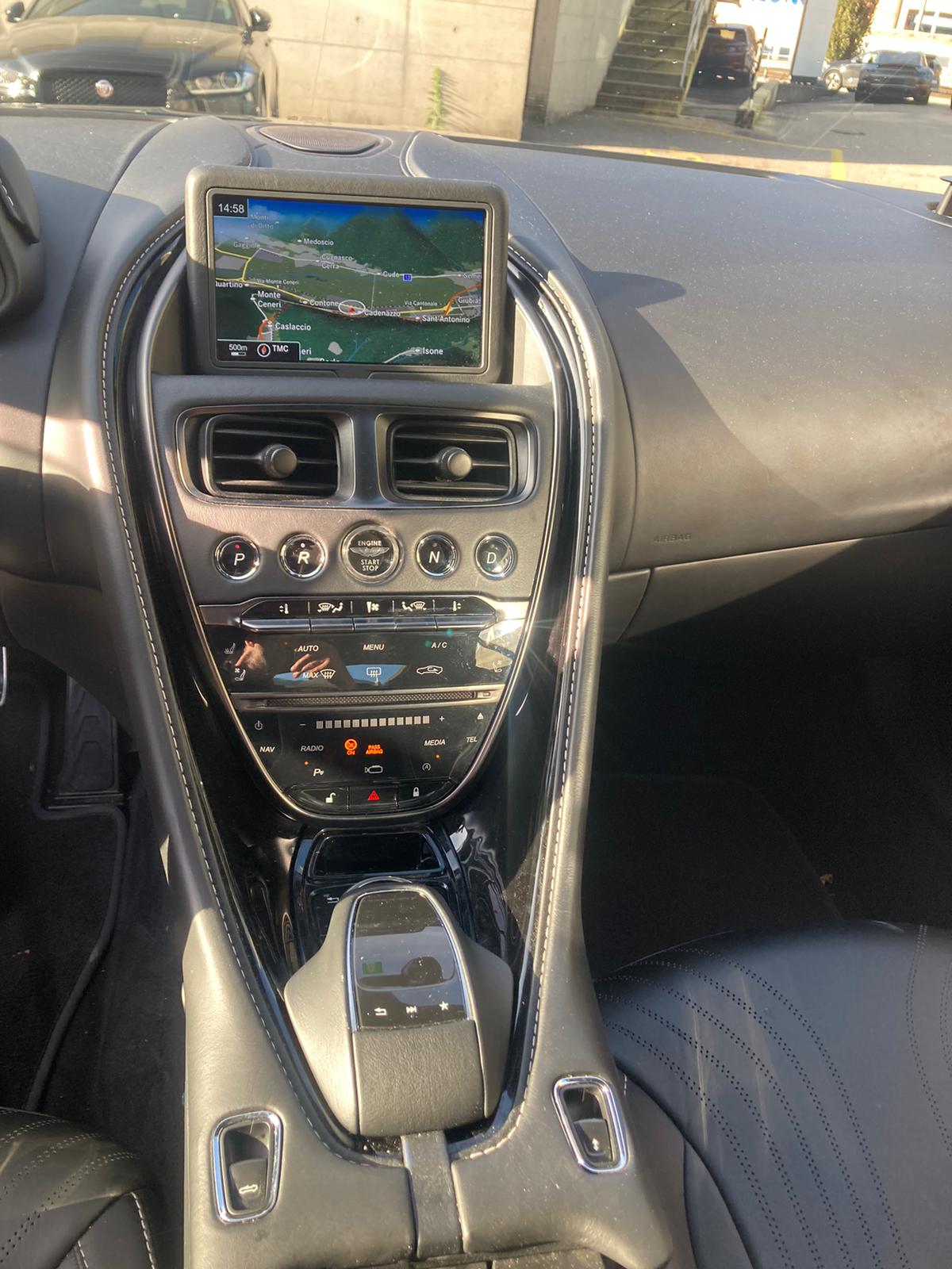 ASTON MARTIN DB11 V8 Volante Touchtronic 3-image-11
