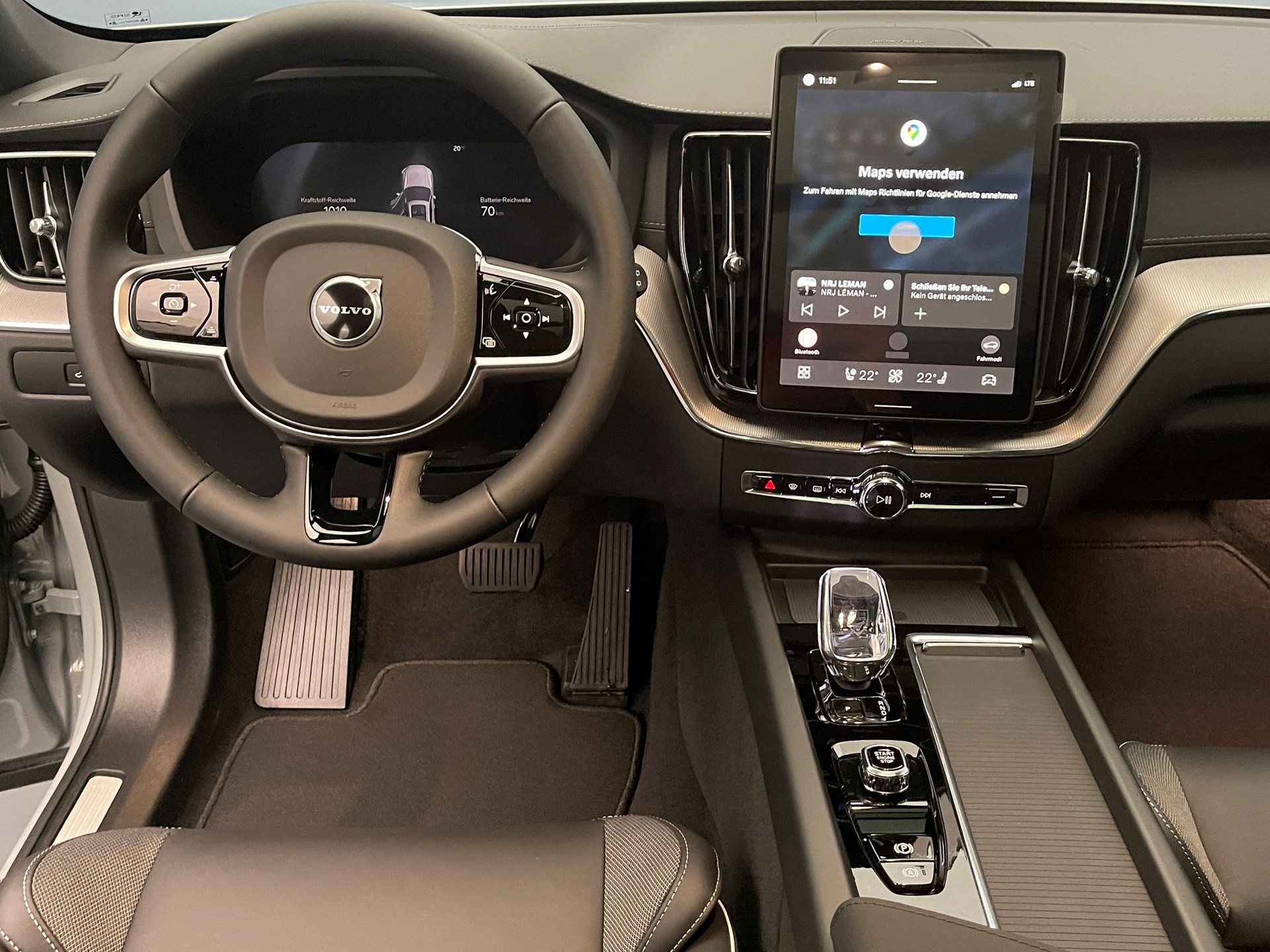 VOLVO XC60 2.0 T6 TE Black Edition eAWD-image-10