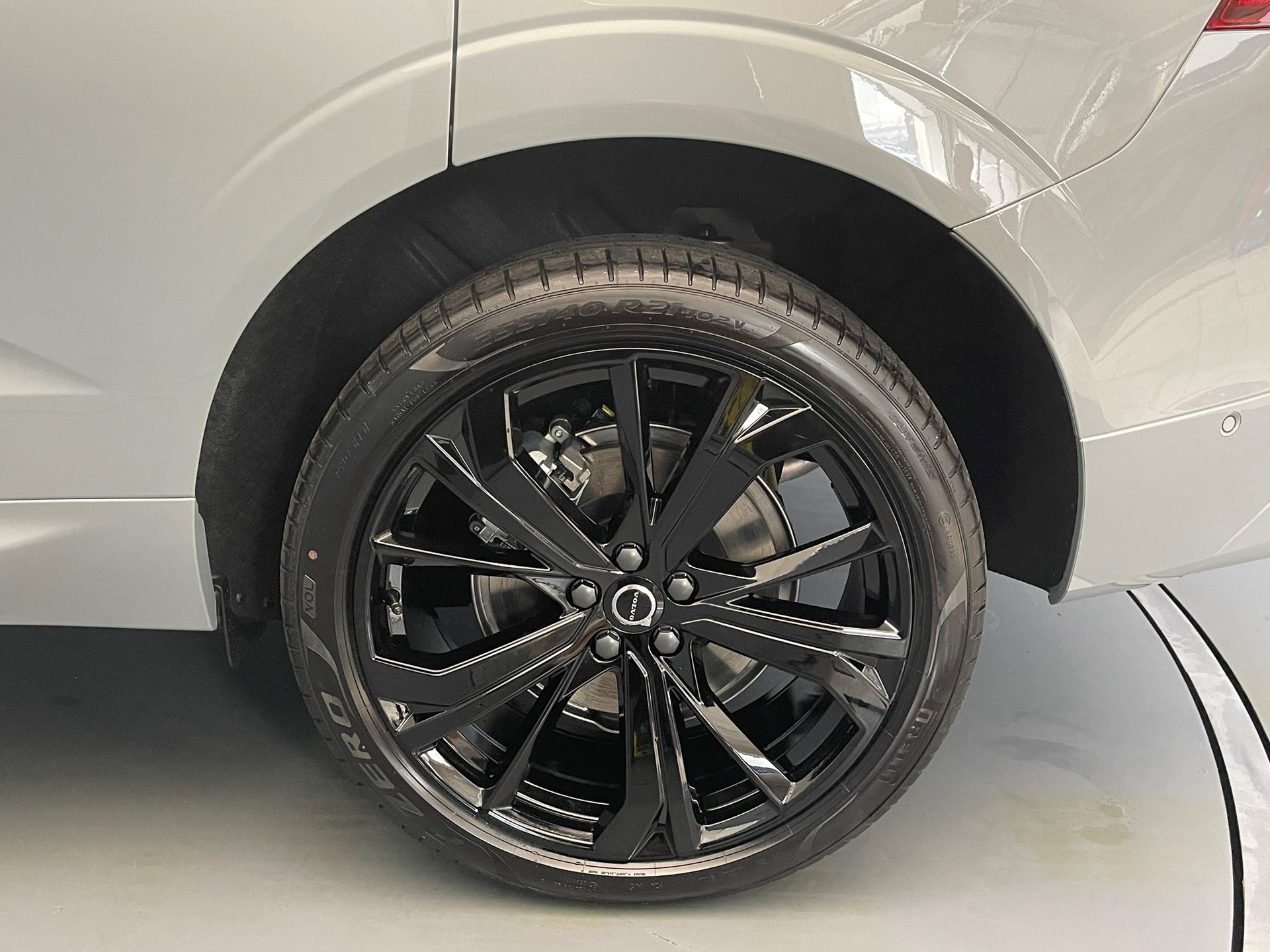 VOLVO XC60 2.0 T6 TE Black Edition eAWD-image-5
