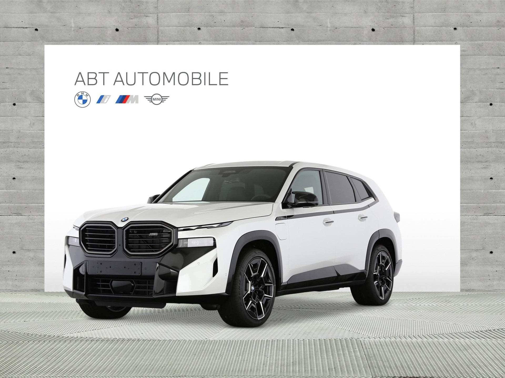 BMW XM 50e Plug-in Hybrid