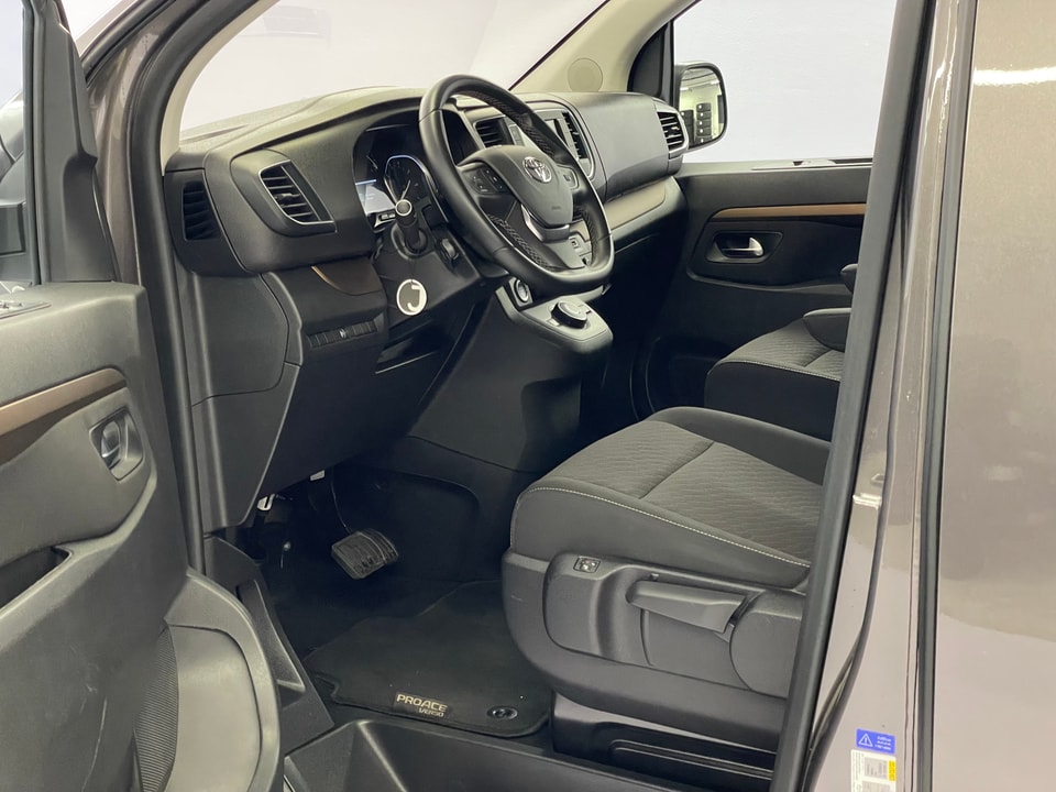 Proace Verso L1 2.0 D Trend