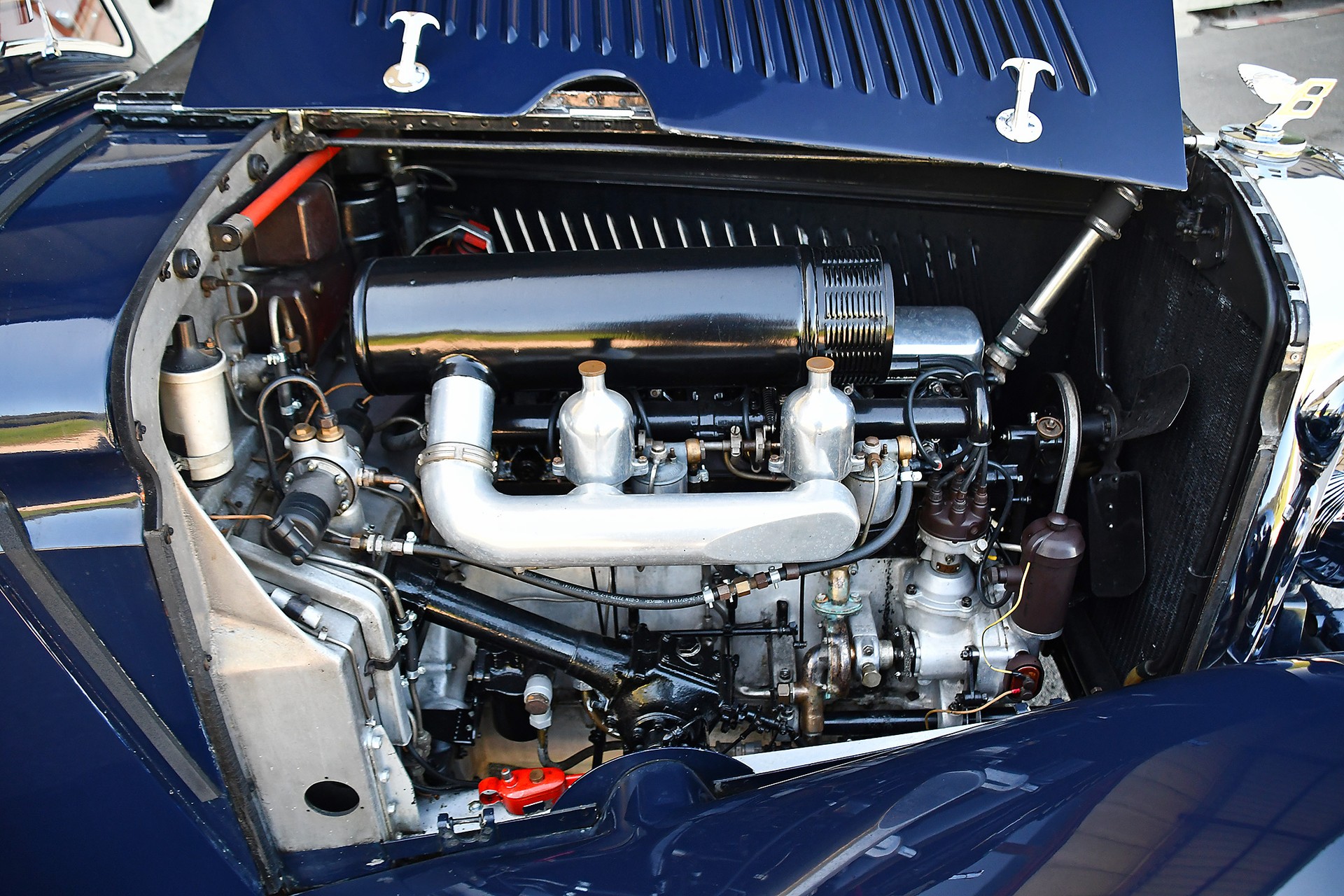 BENTLEY 3.5-Litre Derby Drophead Coupe-image-4