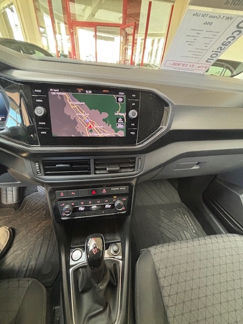 VW T-Cross 1.0 TSI Life DSG-image-5