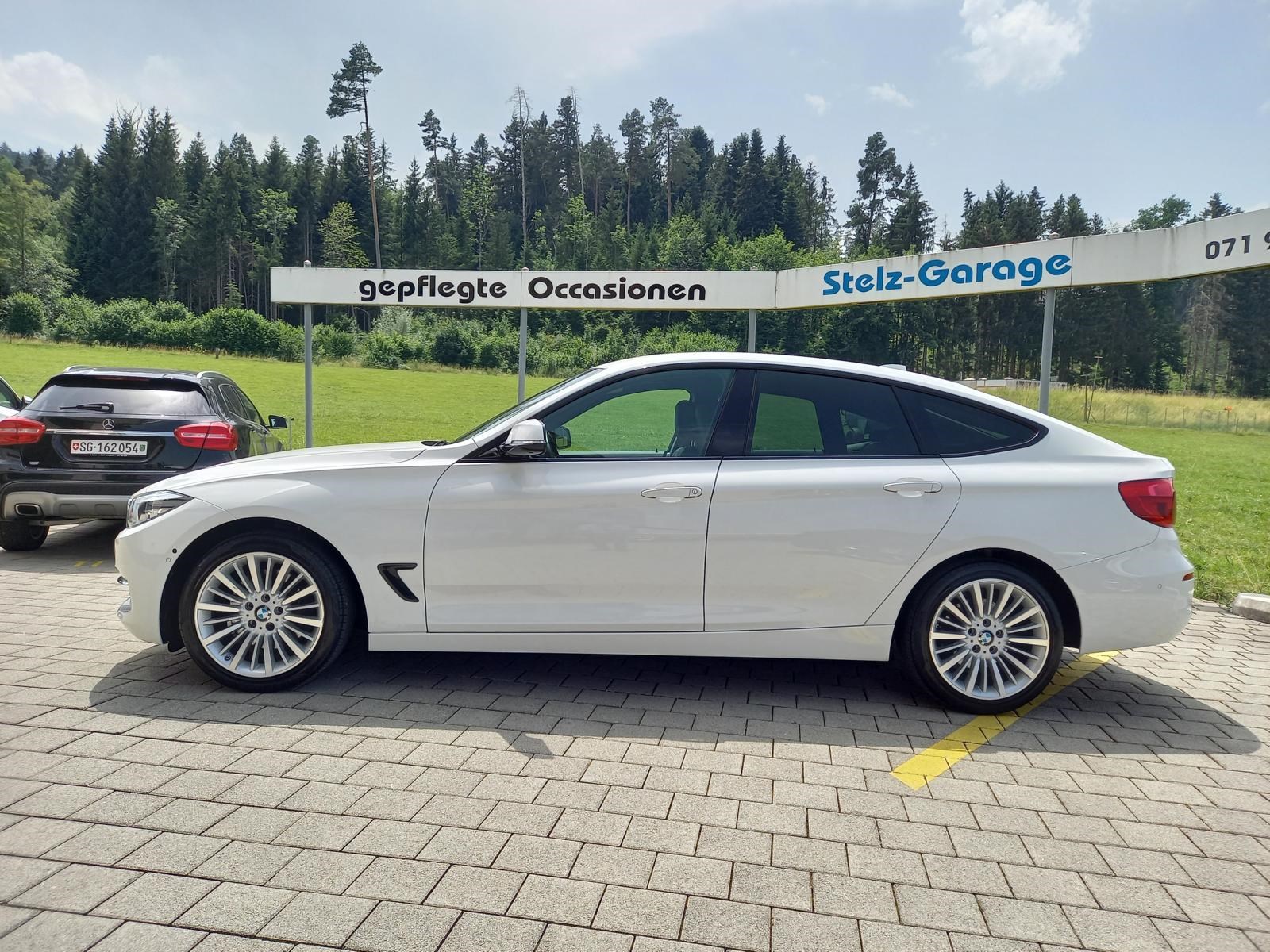 BMW 330i GT xDrive Luxury Line Steptronic-showroom-element-2