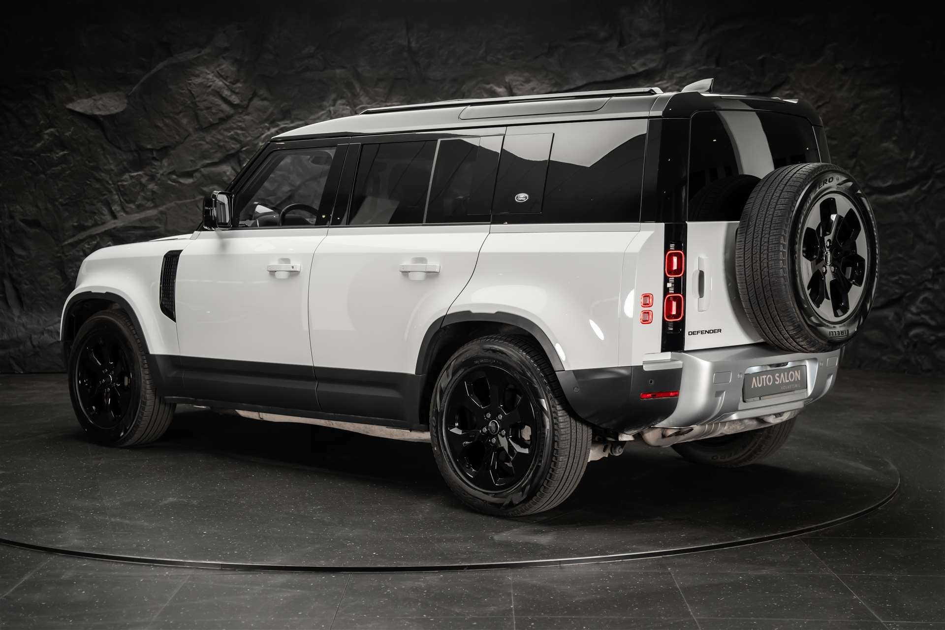 LAND ROVER Defender 110 3.0 D I6 250 SE AWD AT8 *Panorama*-showroom-element-2