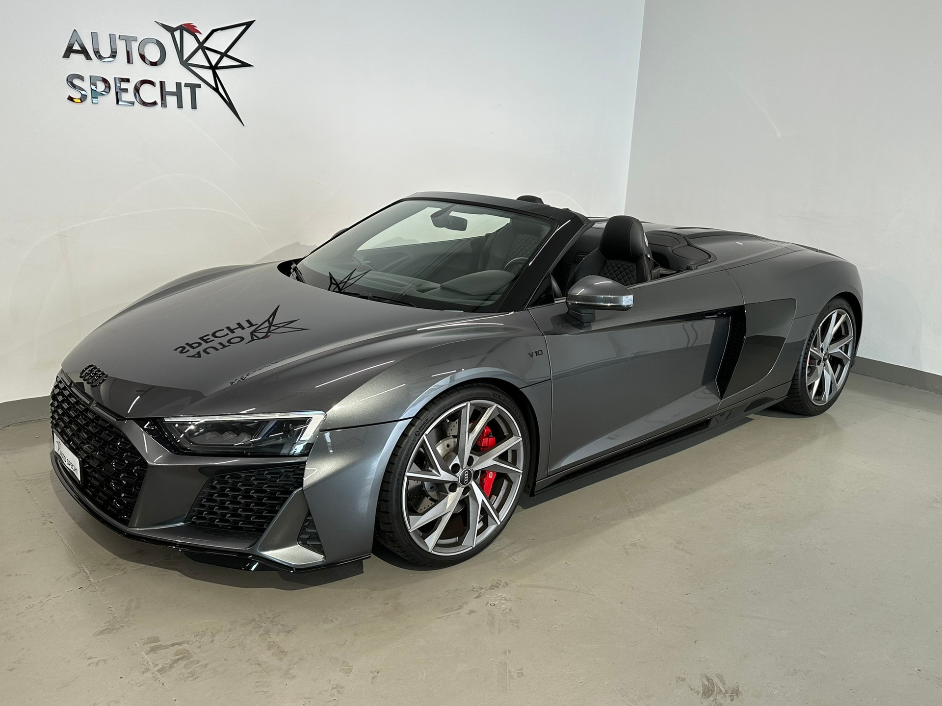 AUDI R8 Spyder RWD S-Tronic-showroom-element-3