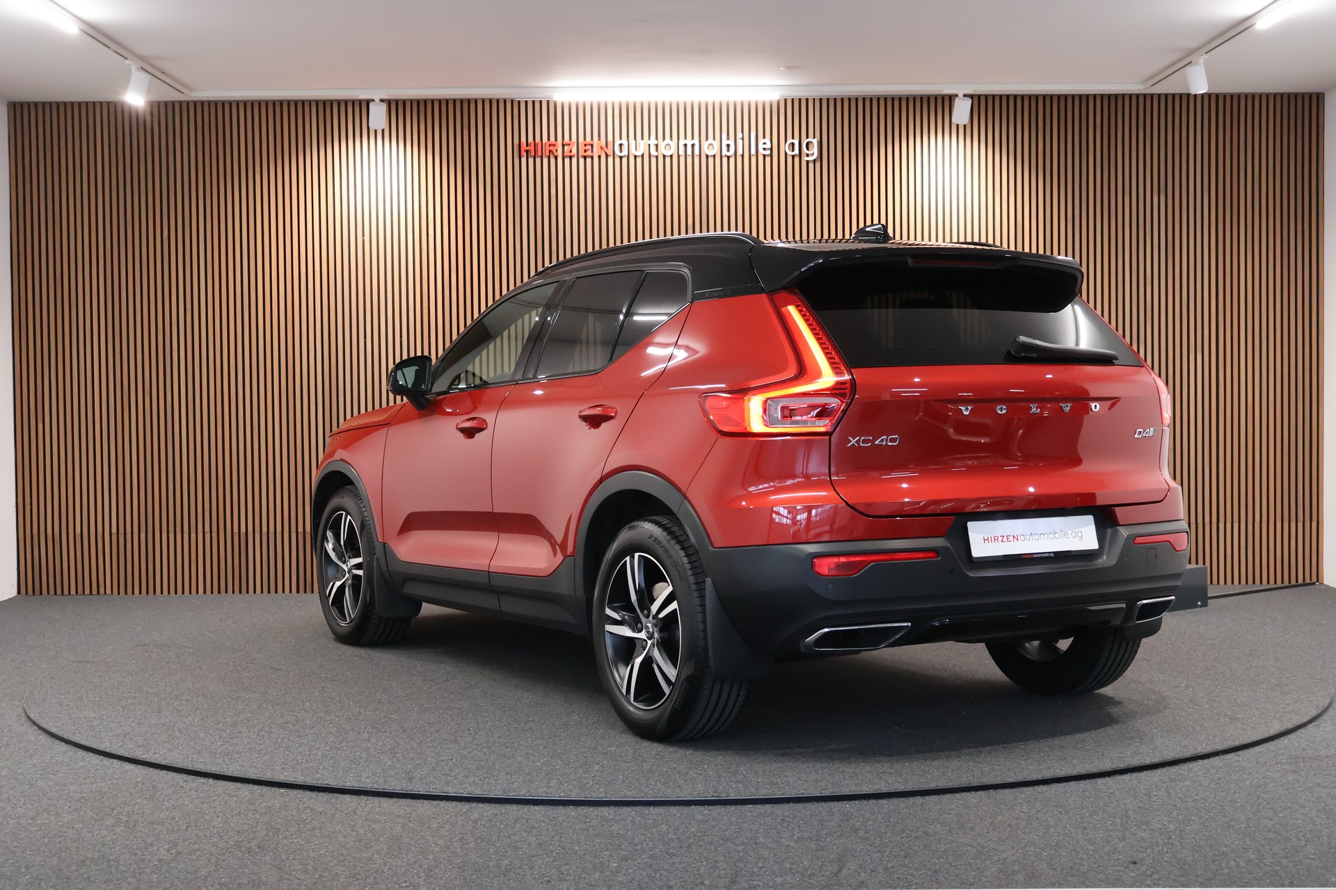 VOLVO XC40 D4 AWD R-Design Geartronic-showroom-element-2