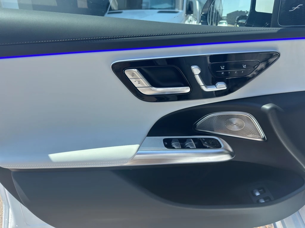 Image MERCEDES-BENZ E-400 E 400 e 4Matic 9G-Tronic