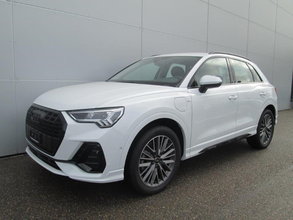 AUDI Q3 45 TFSI e S line S-tronic-image-0