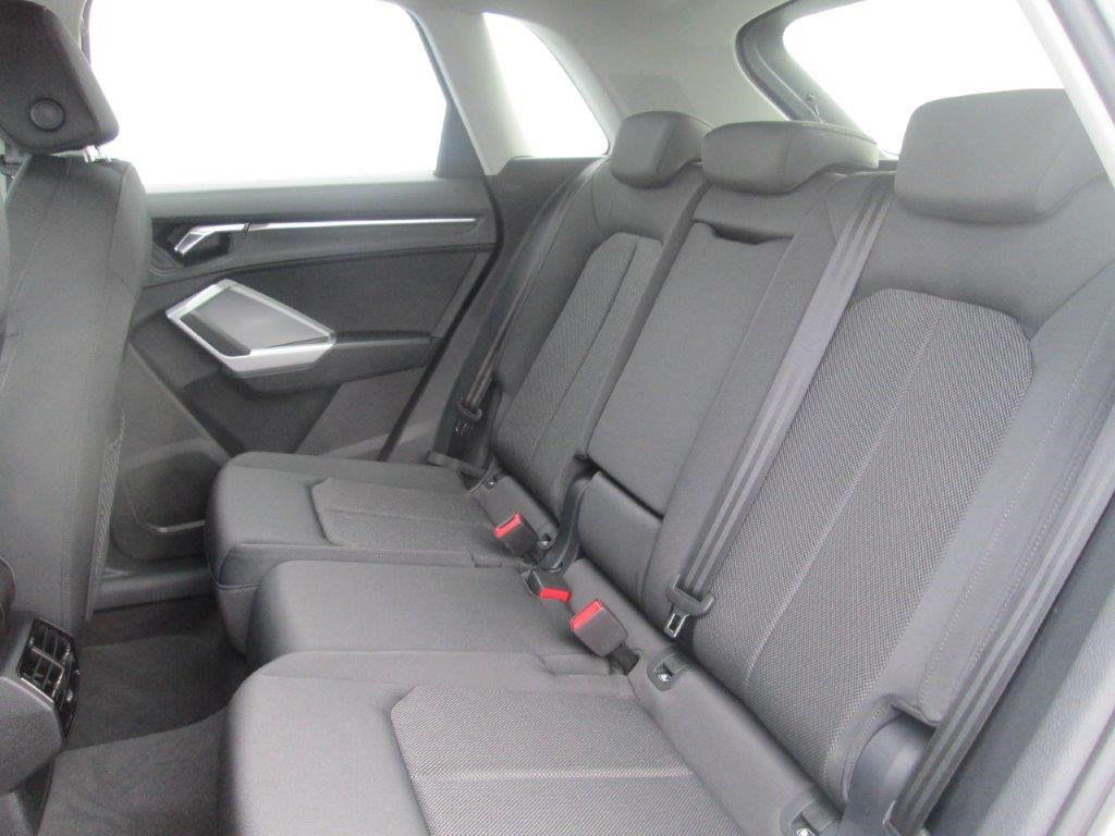 AUDI Q3 45 TFSI e S line S-tronic-image-9
