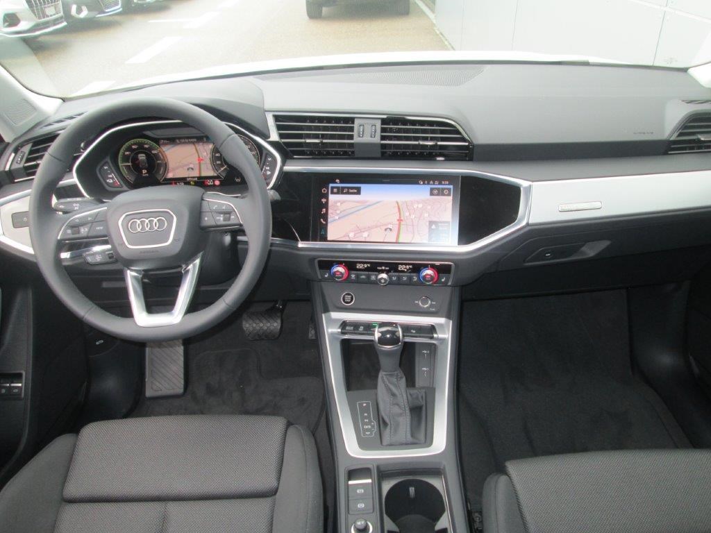 AUDI Q3 45 TFSI e S line S-tronic-image-10