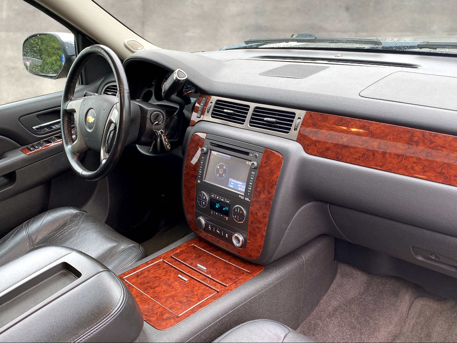 CHEVROLET TAHOE 5.3 LTZ-image-10
