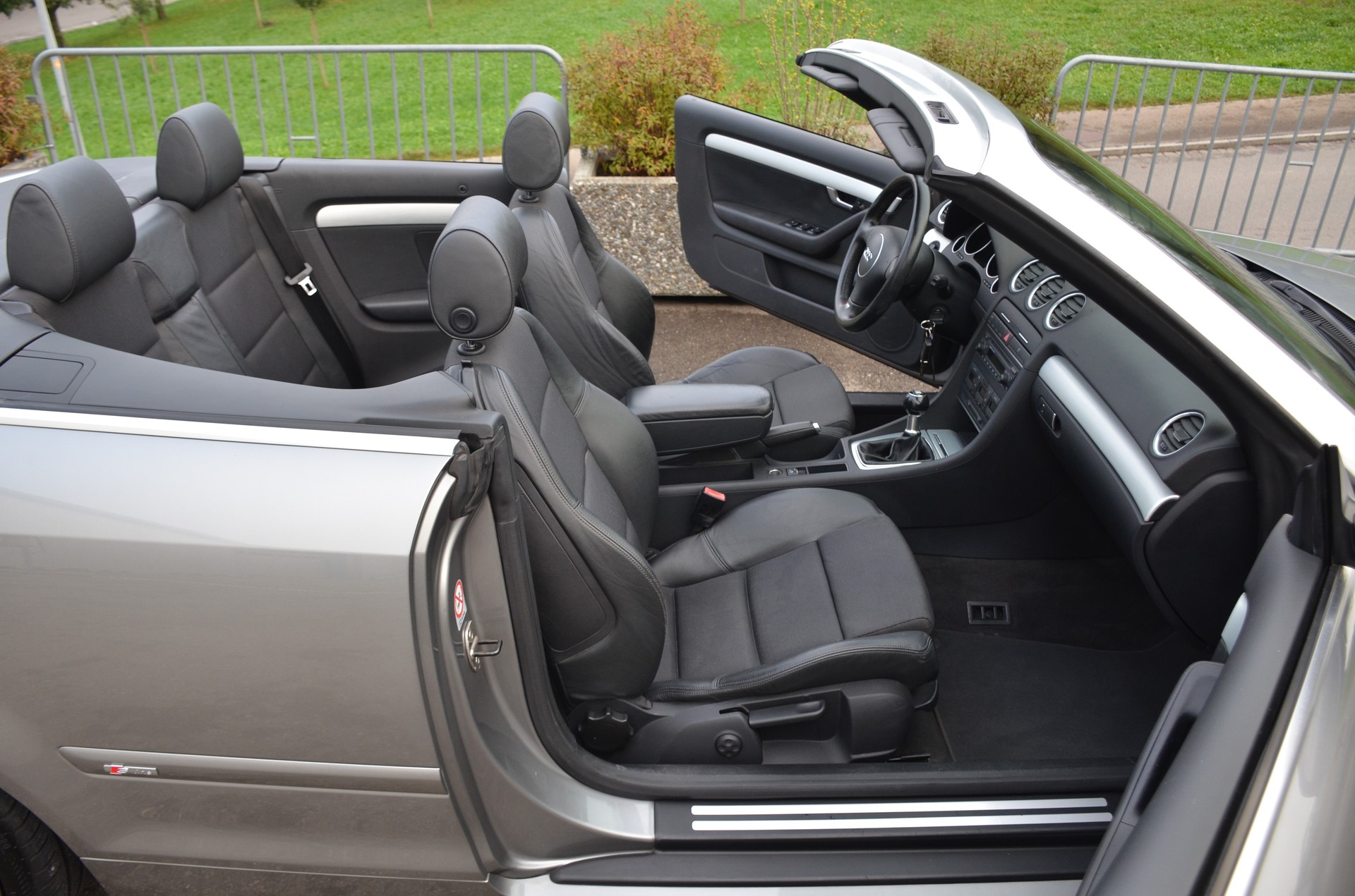 AUDI A4 Cabriolet 1.8 Turbo-image-15