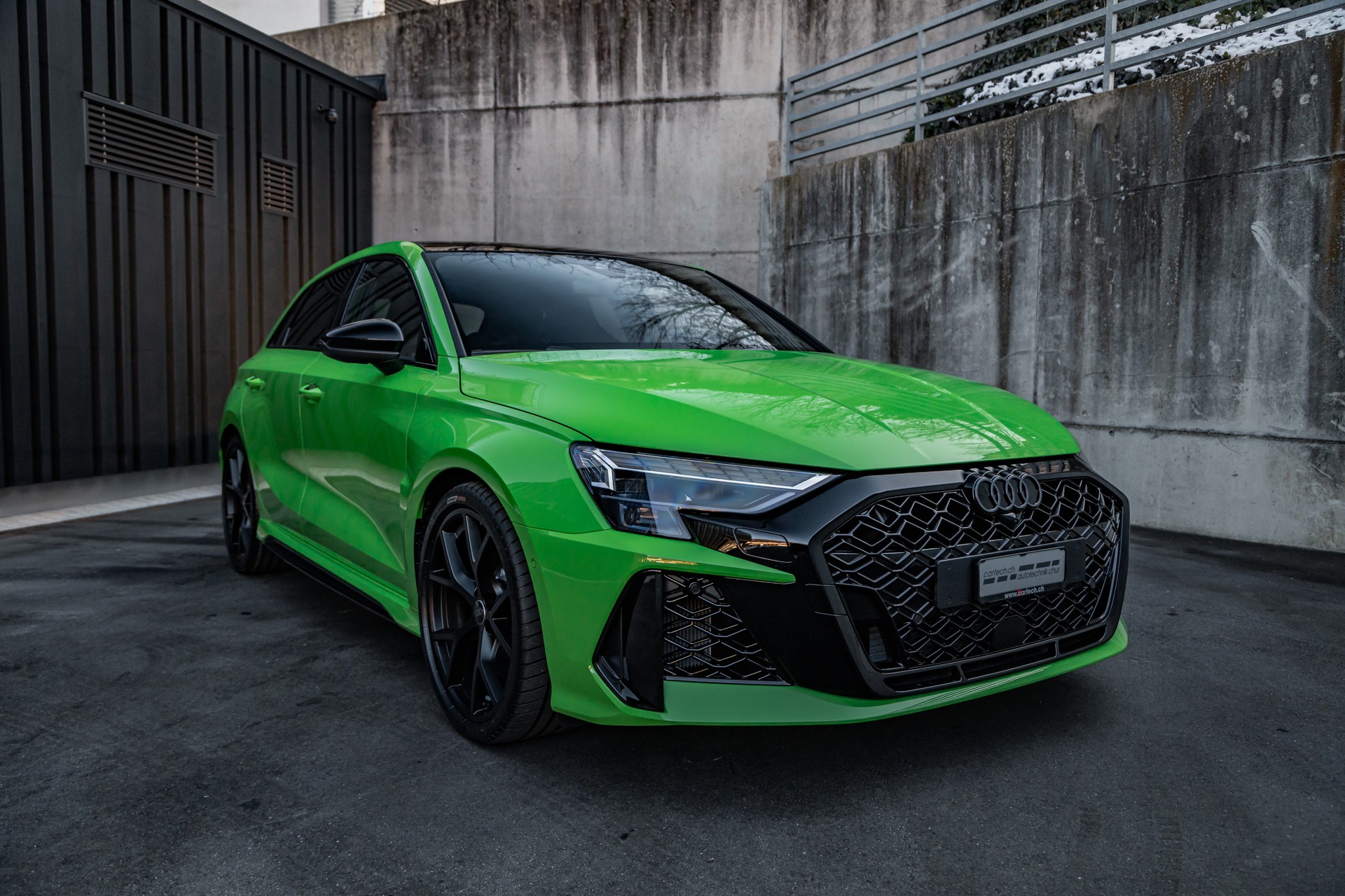 AUDI RS3 Sportback 2.5 TSI quattro (Facelift)-showroom-element-3