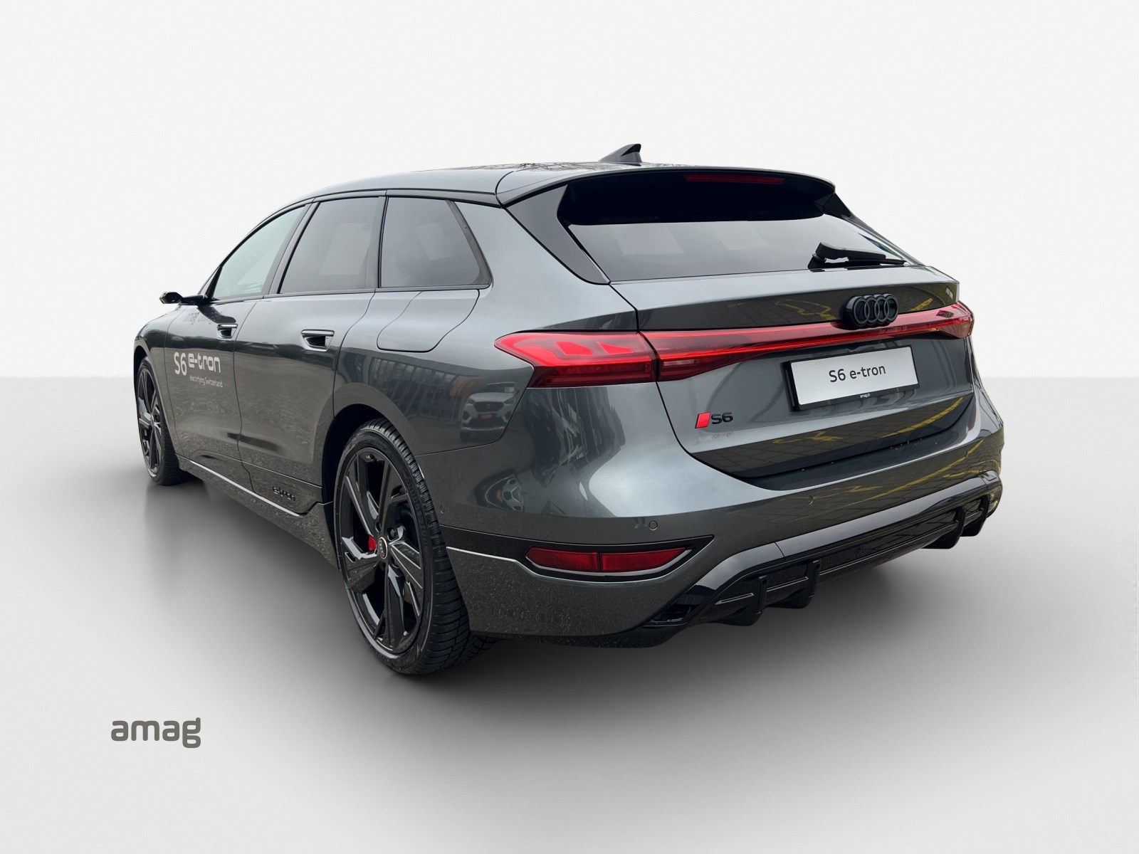 AUDI S6 Avant e-tron quattro-showroom-element-2