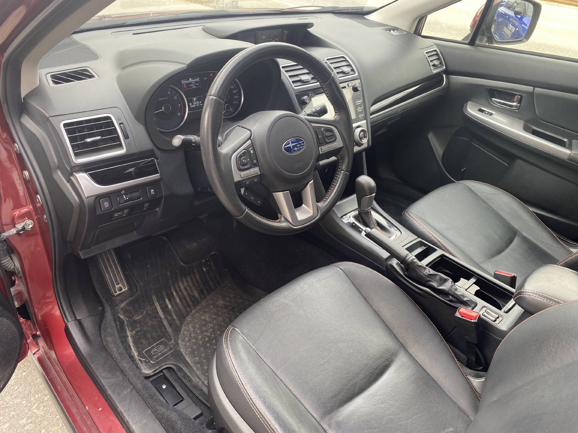 SUBARU XV 2.0i Swiss Three-image-10