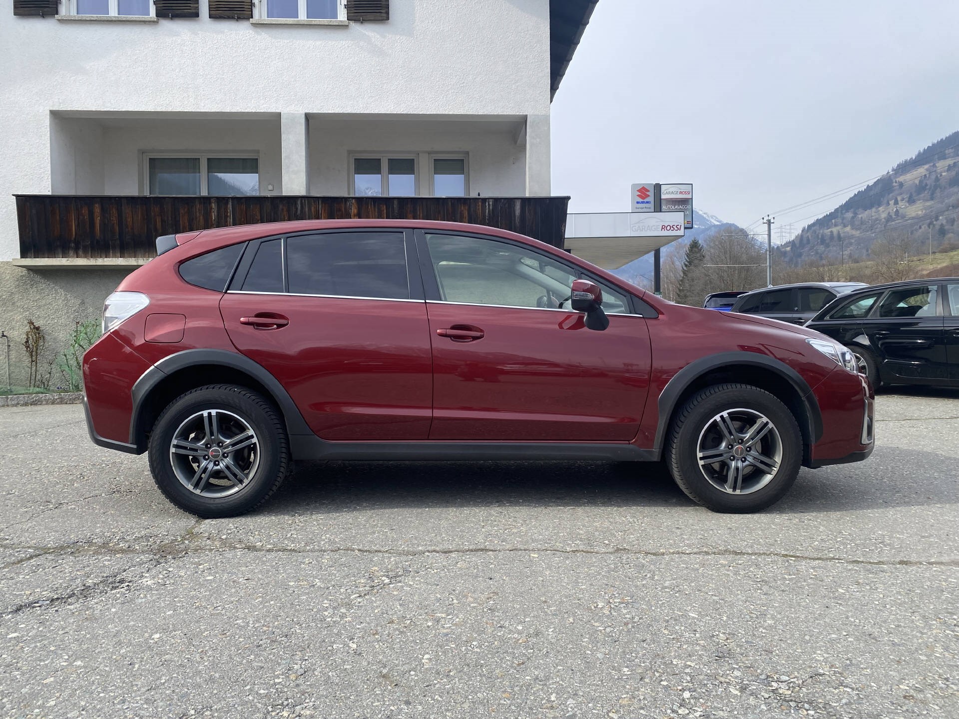SUBARU XV 2.0i Swiss Three-image-2