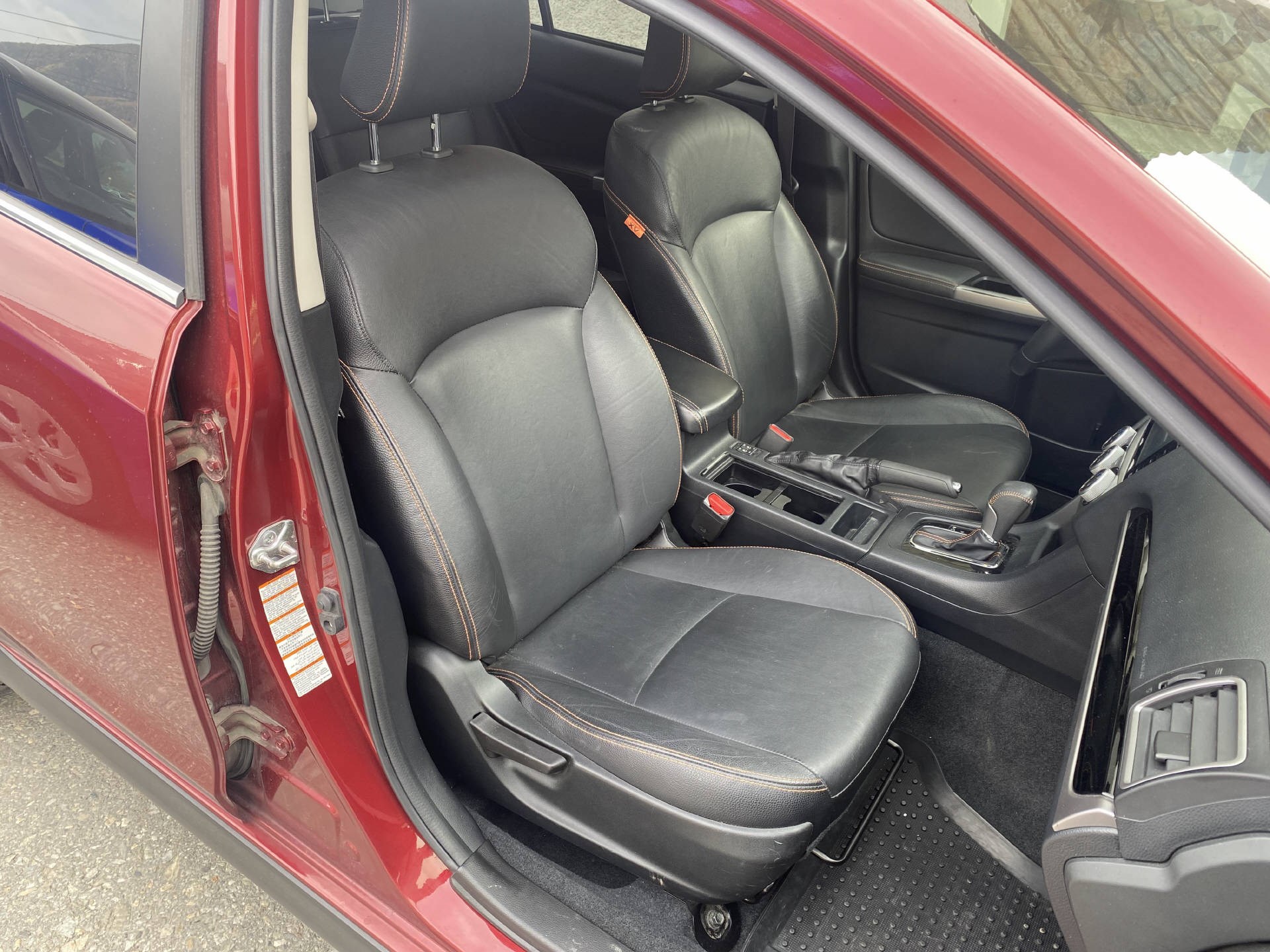 SUBARU XV 2.0i Swiss Three-image-6