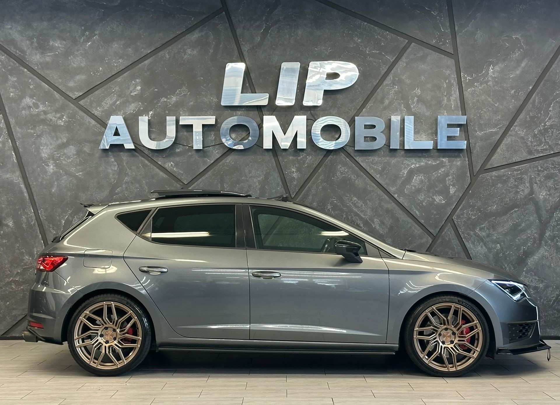 SEAT Leon 2.0 TSI Cupra 290 DSG-showroom-element-3