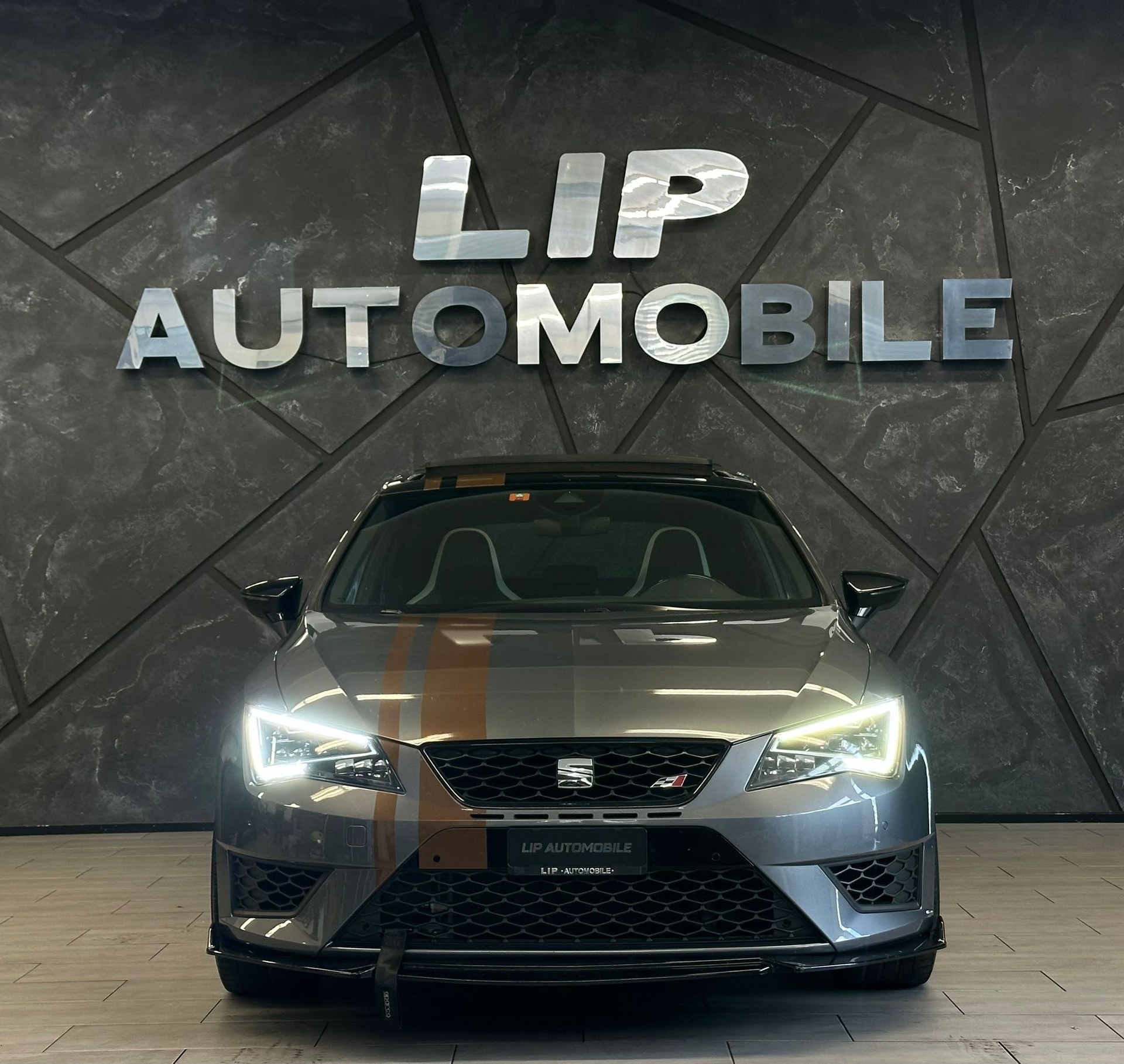 SEAT Leon 2.0 TSI Cupra 290 DSG-showroom-element-1