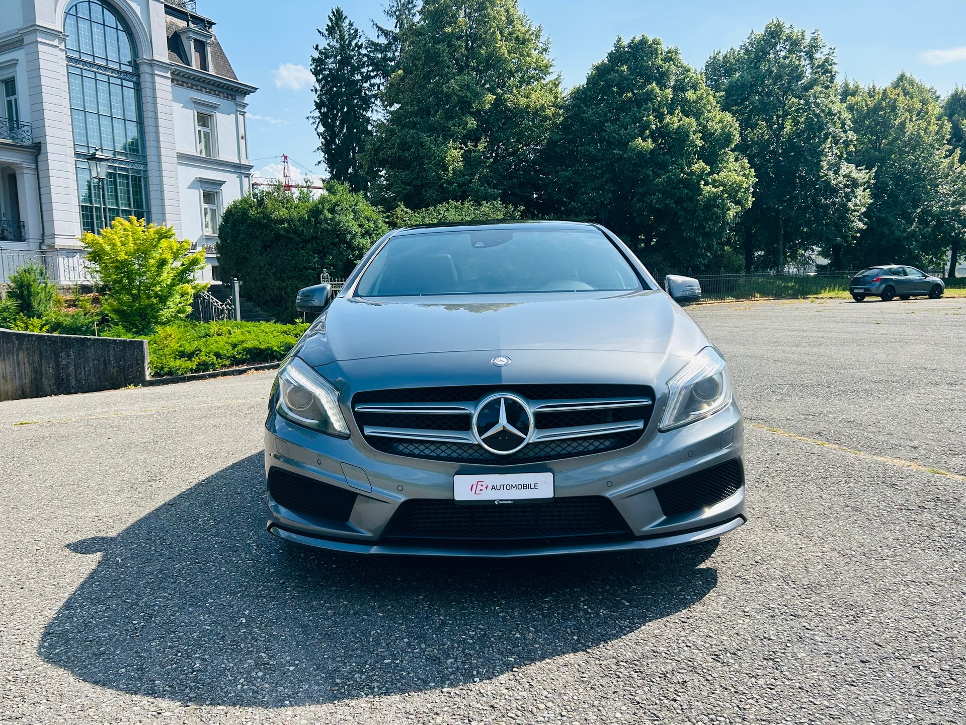 MERCEDES-BENZ A 180 AMG Line-image-8