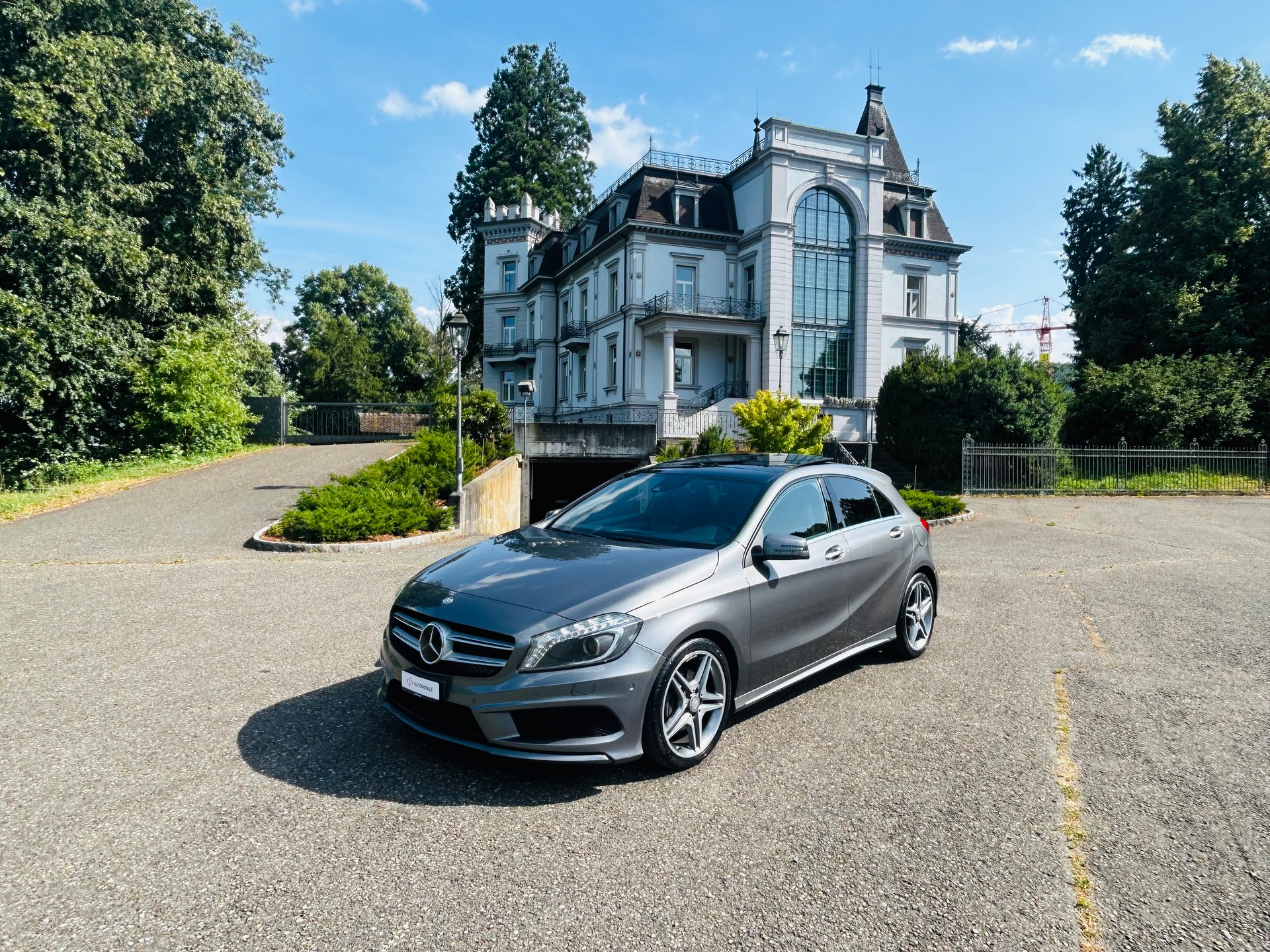 MERCEDES-BENZ A 180 AMG Line-image-1
