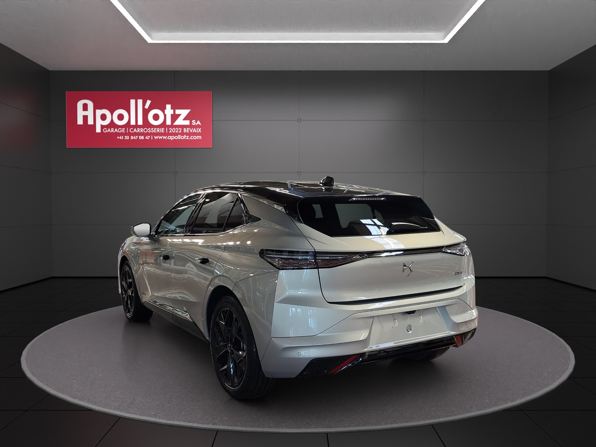DS AUTOMOBILES DS4 1.2MHEV Ligne Noire-showroom-element-2