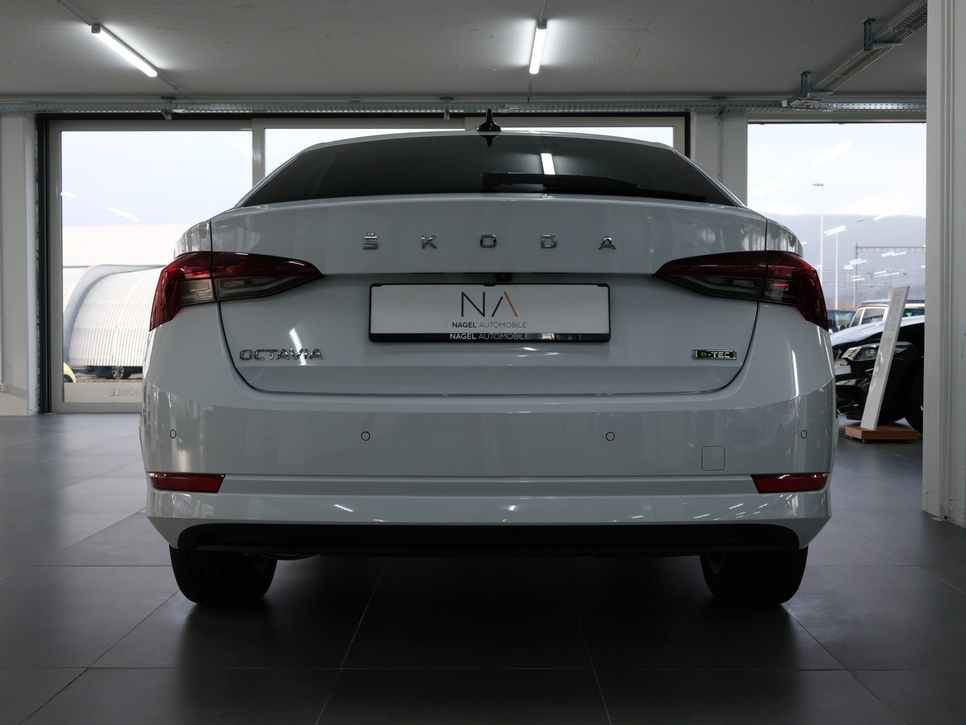 SKODA Octavia 1.5 TSI mHEV DSG Style-showroom-element-3
