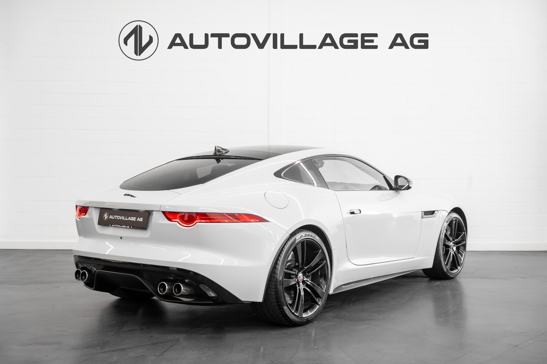JAGUAR F-Type Coupé 5.0 V8 S/C R AWD Automatik-showroom-element-1