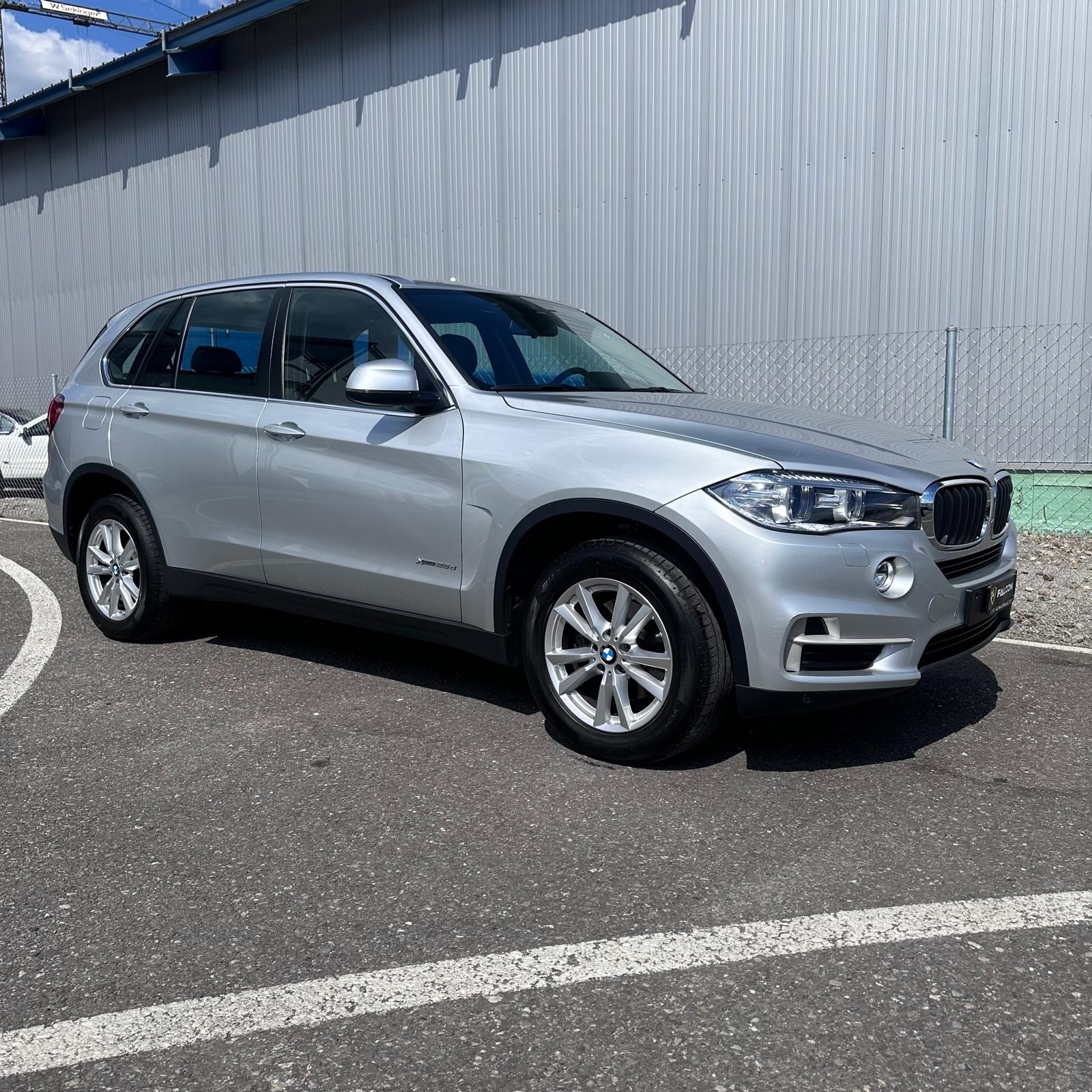 BMW X5 xDrive 25d Steptronic-showroom-element-2