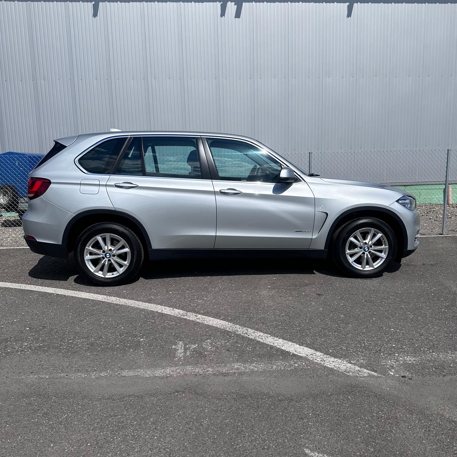 BMW X5 xDrive 25d Steptronic-showroom-element-3