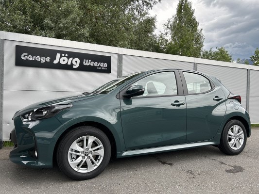 TOYOTA Yaris 1.5 Comfort e-CVT