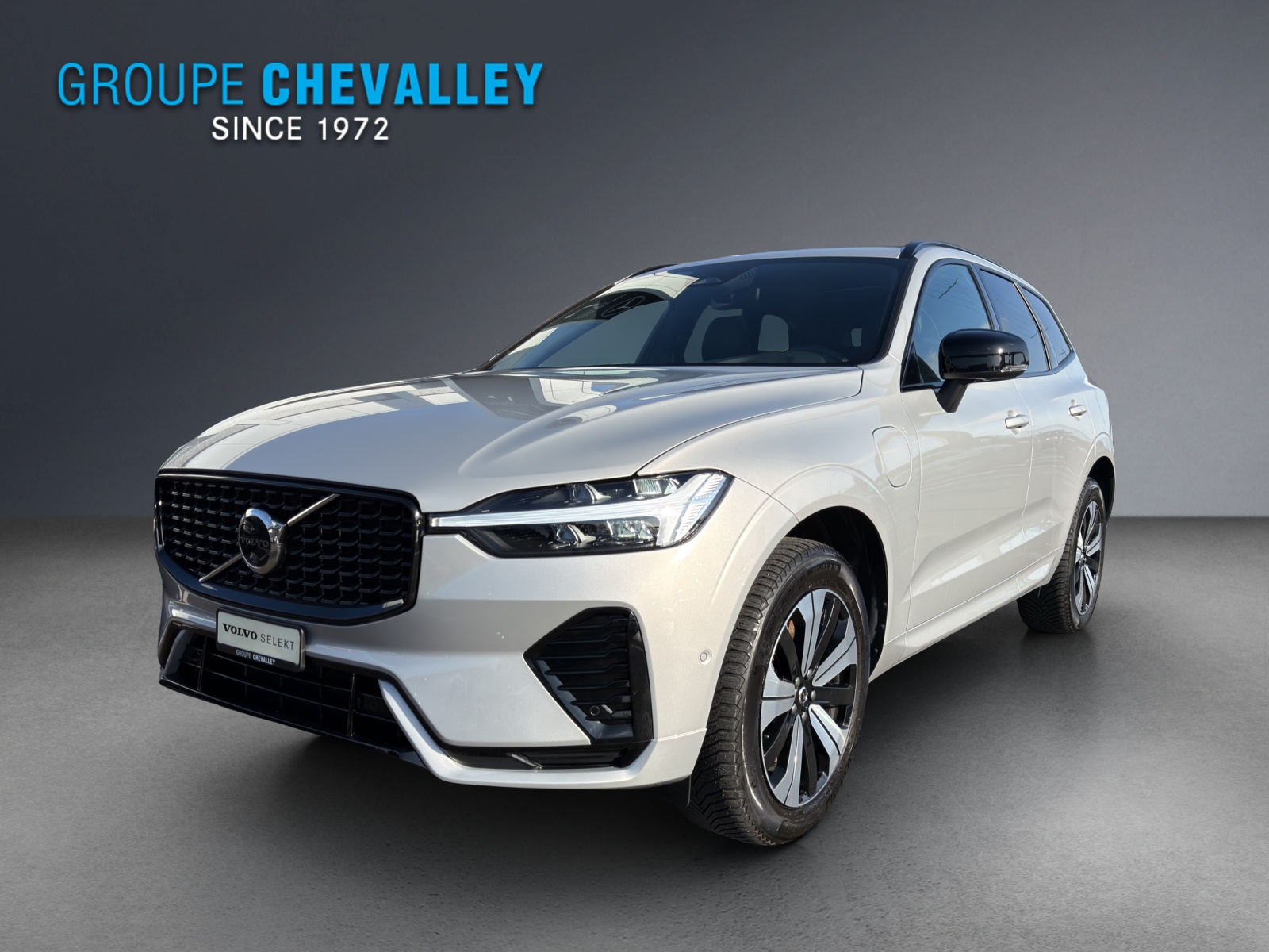 Photo VOLVO XC60 XC60 T6 eAWD PluginHybrid Plus Dark Geartronic