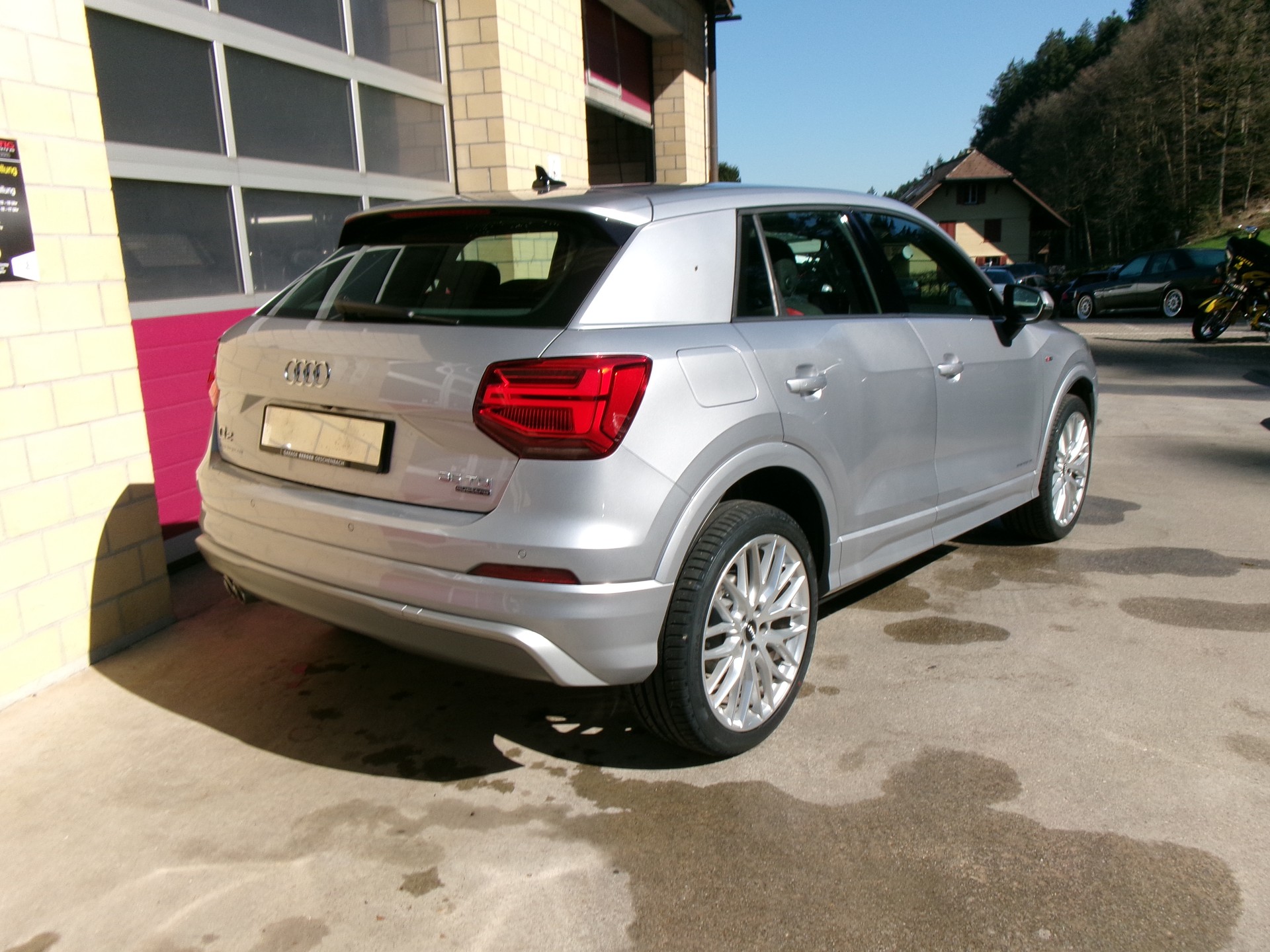 AUDI Q2 35 TDI quattro Sport Attraction S-tronic-showroom-element-2