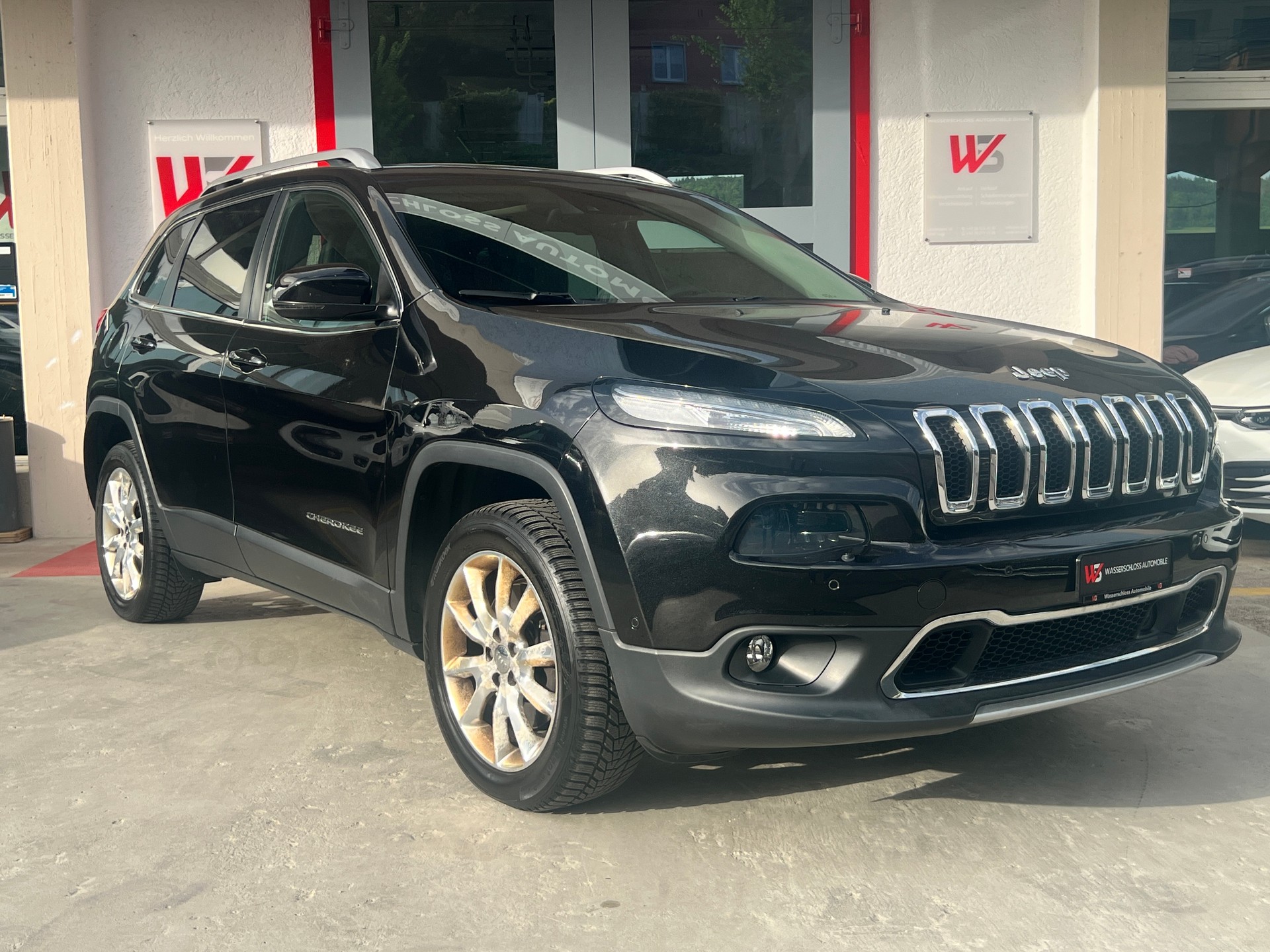 JEEP Cherokee 2.2TD Limited AWD 9ATX-showroom-element-1