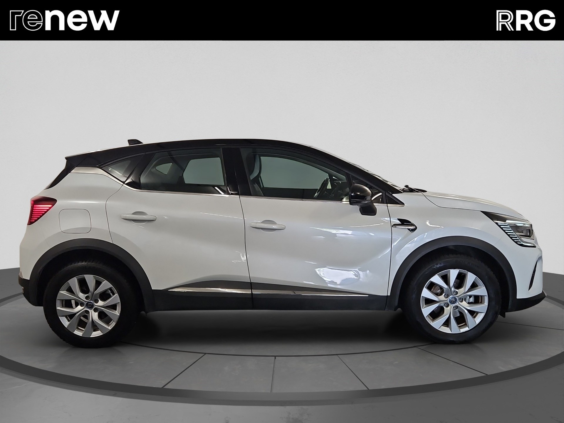 RENAULT Captur 1.6 E-Tech 160 Intens DHT-showroom-element-1