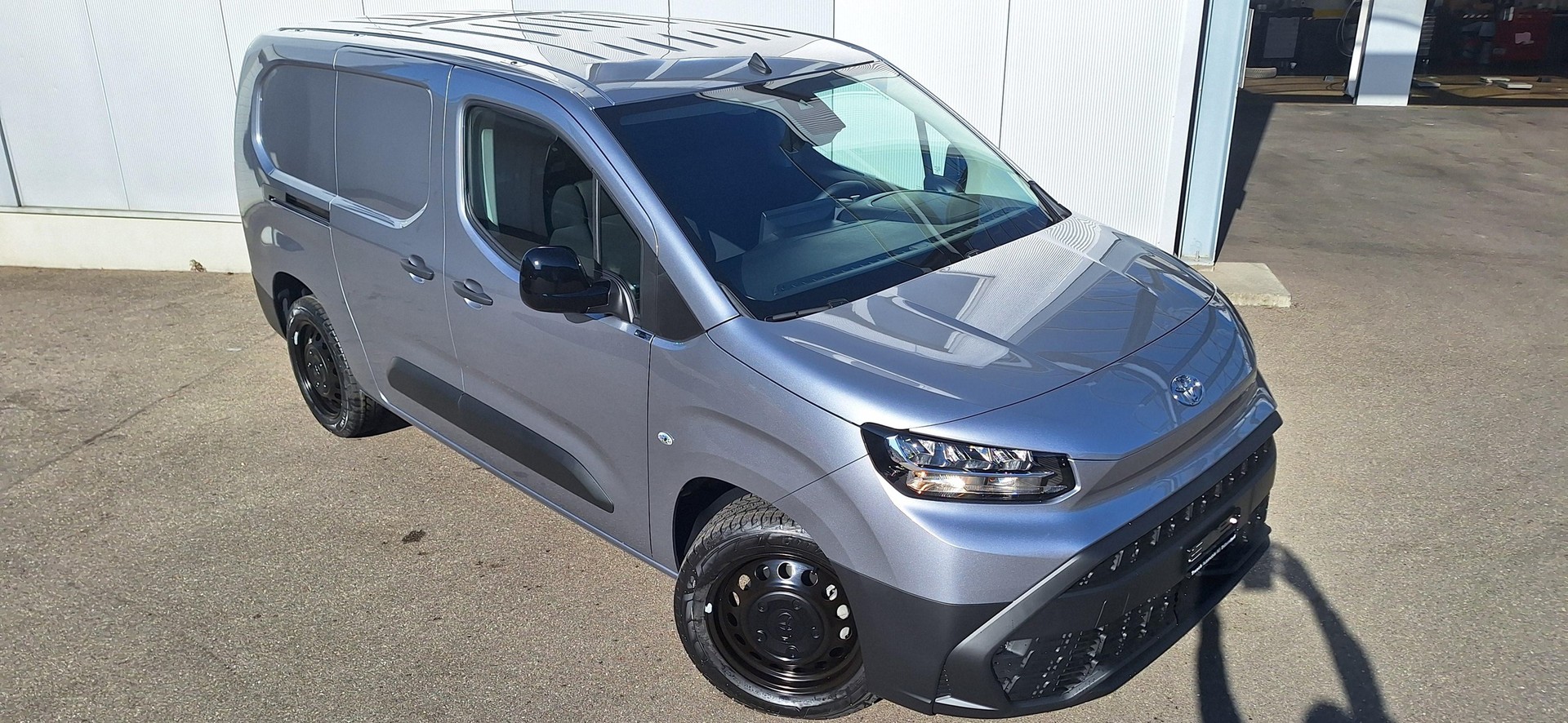 TOYOTA PROACE CITY Van L2 52KWh Active