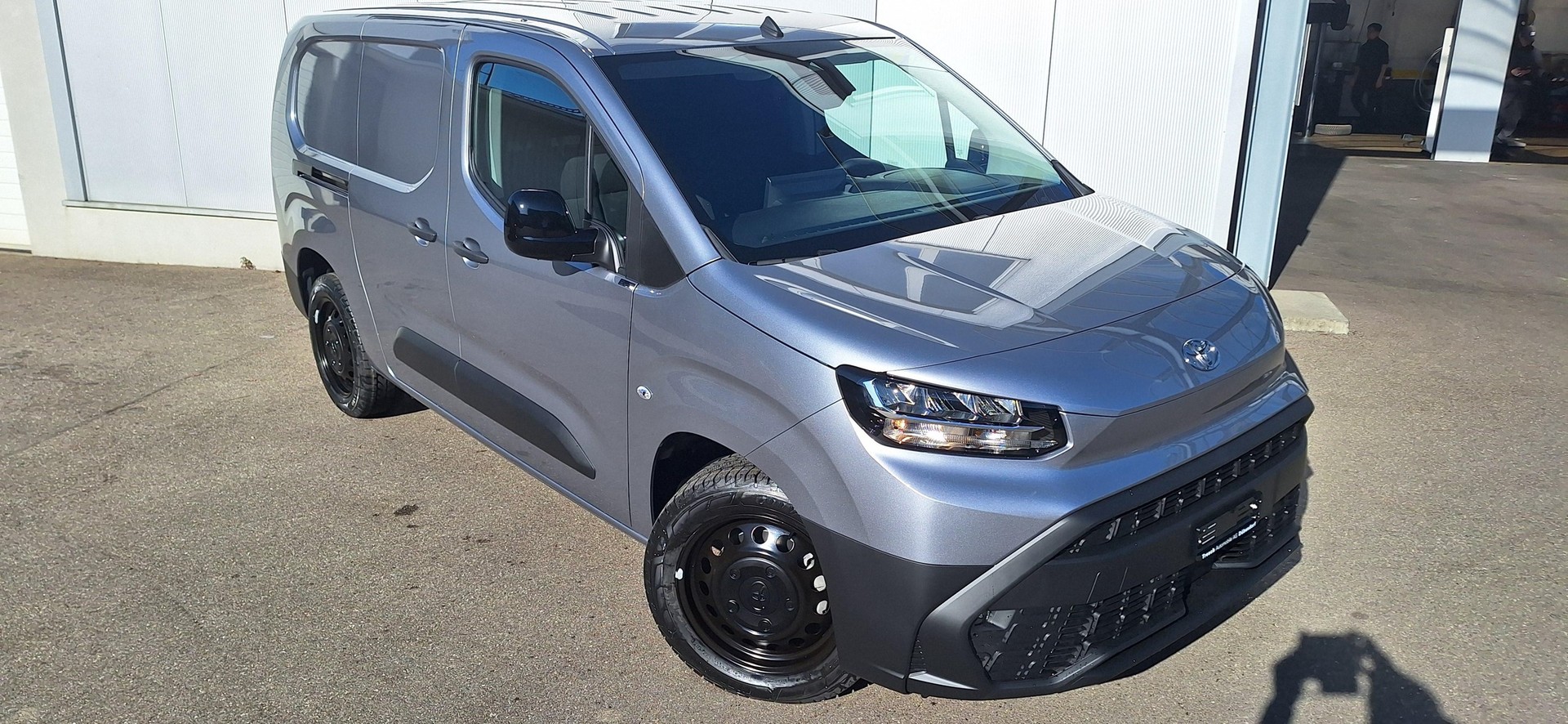 TOYOTA PROACE CITY Van L2 52KWh Active-showroom-element-3