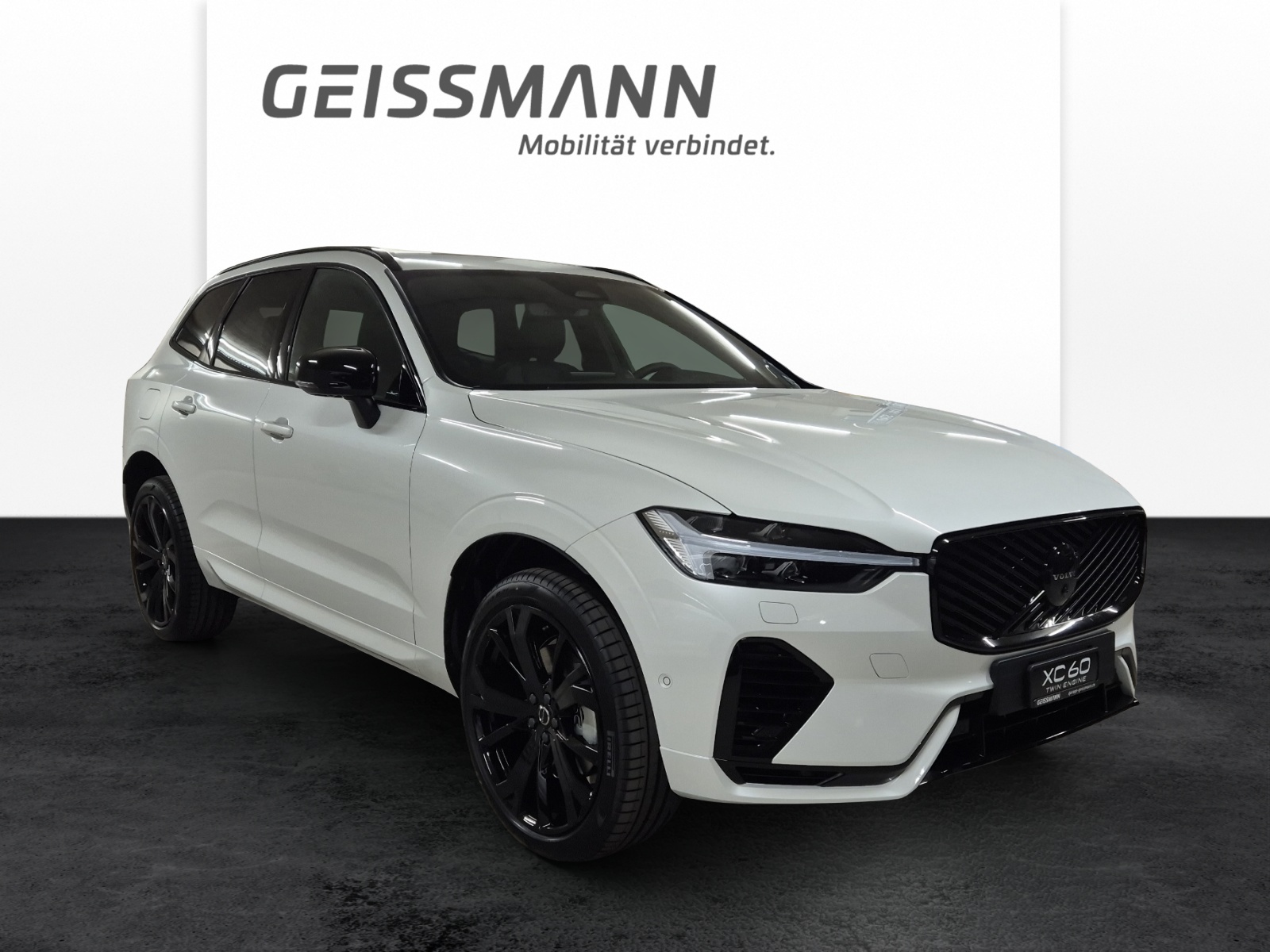 VOLVO XC60 2.0 T6 TE Black Edition eAWD-showroom-element-1