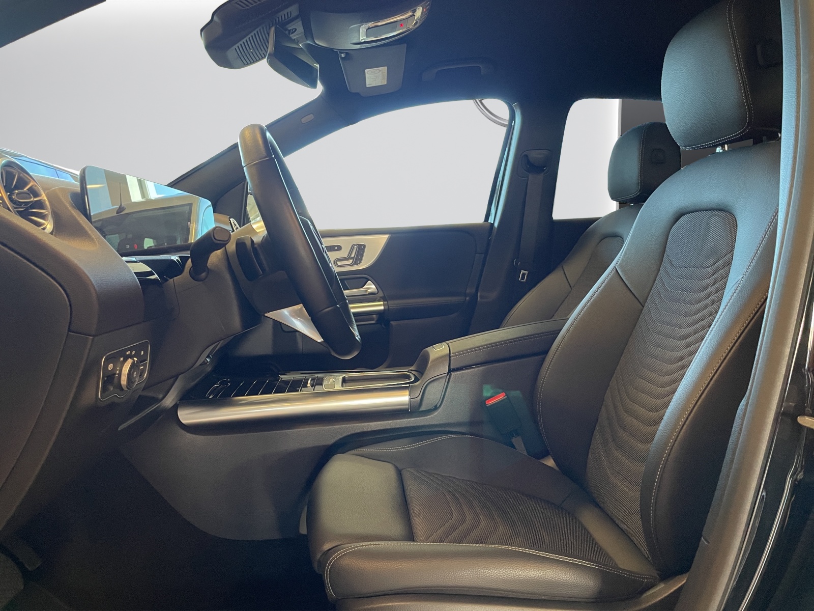 Image MERCEDES-BENZ B-220 B 220 4Matic 8G-DCT