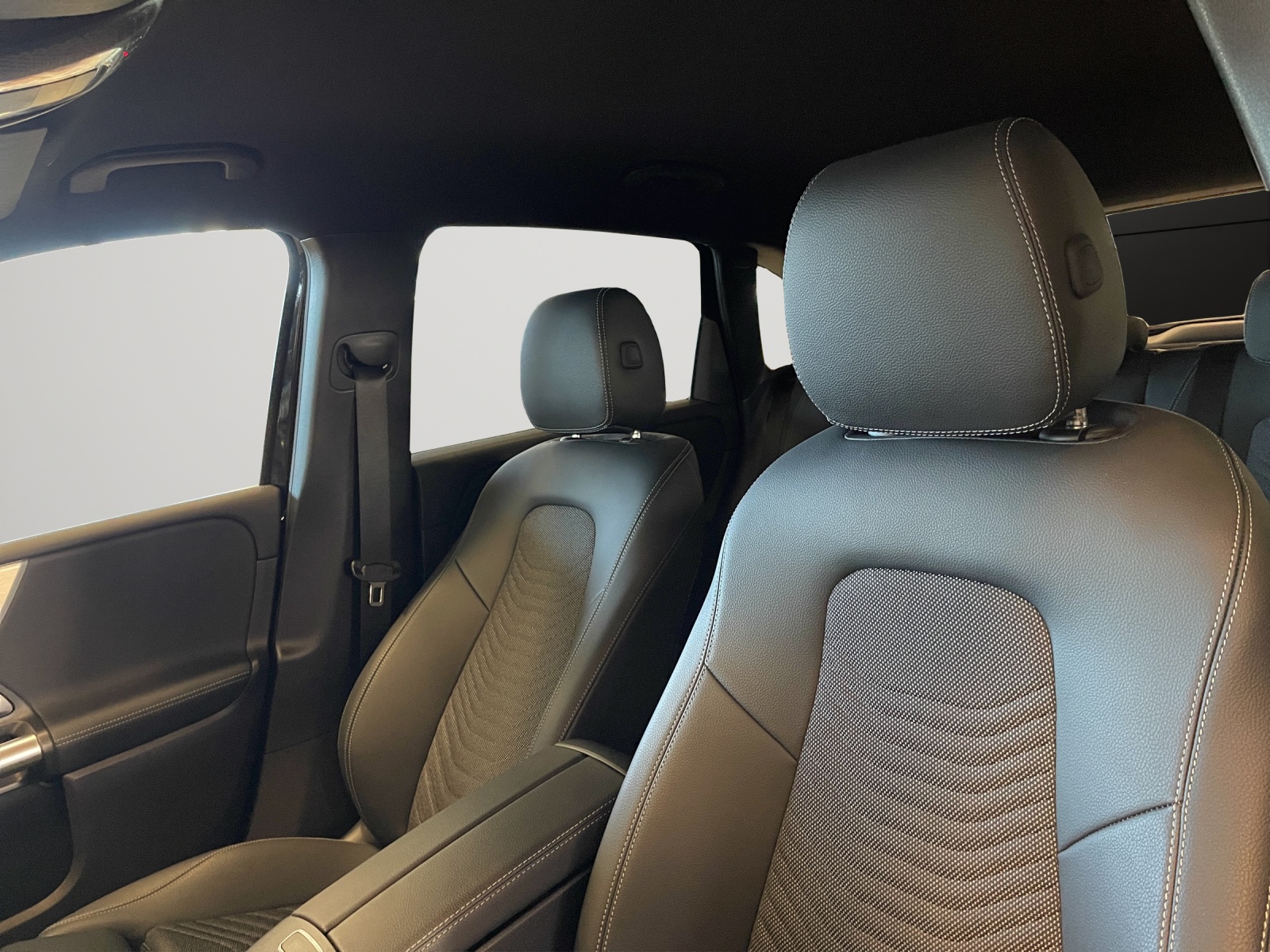 Image MERCEDES-BENZ B-220 B 220 4Matic 8G-DCT